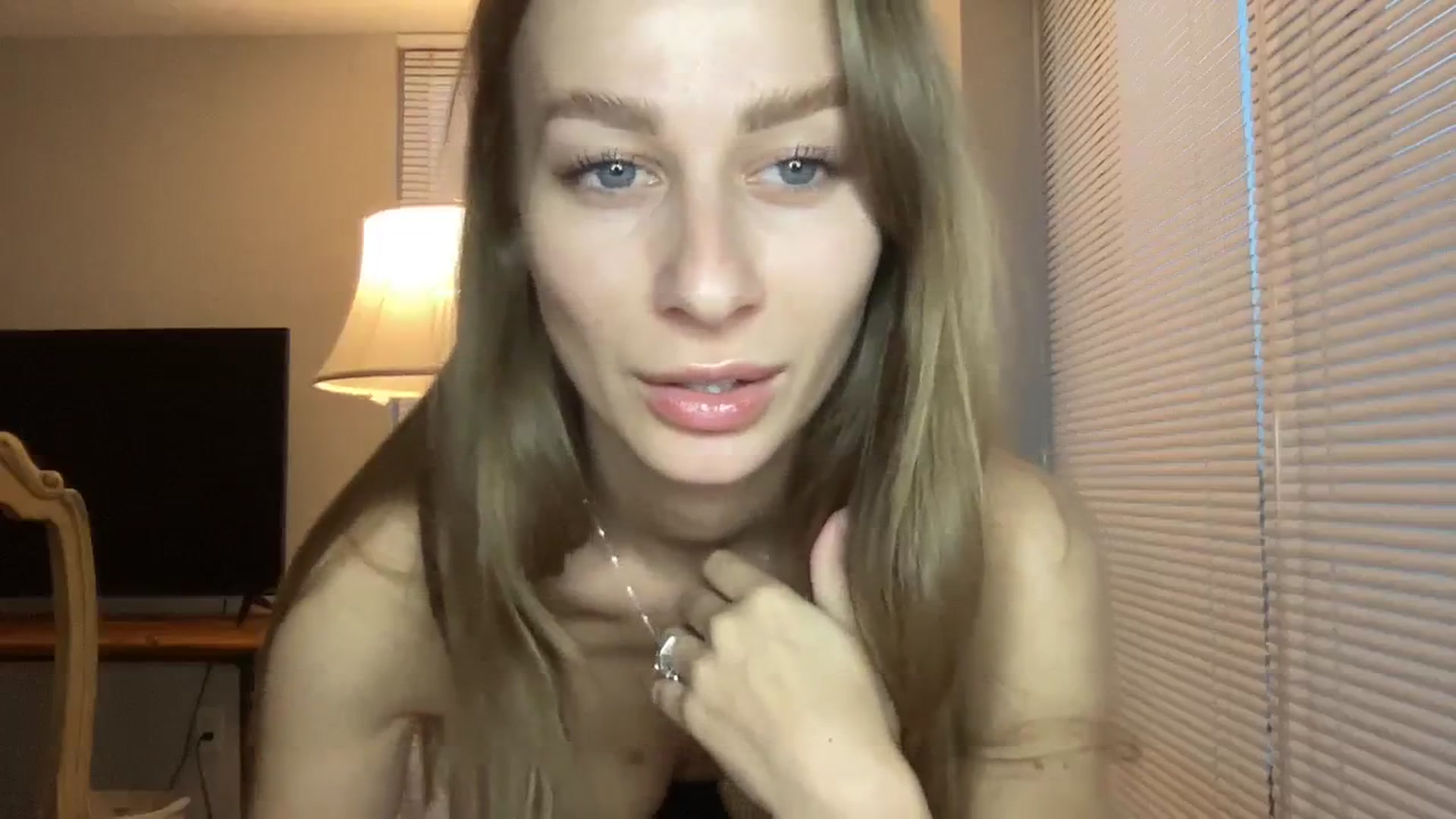Gallery image thumbnail from Mia118's myfreecams stream on, 08/04/2023, 24:19 image 12 of 20