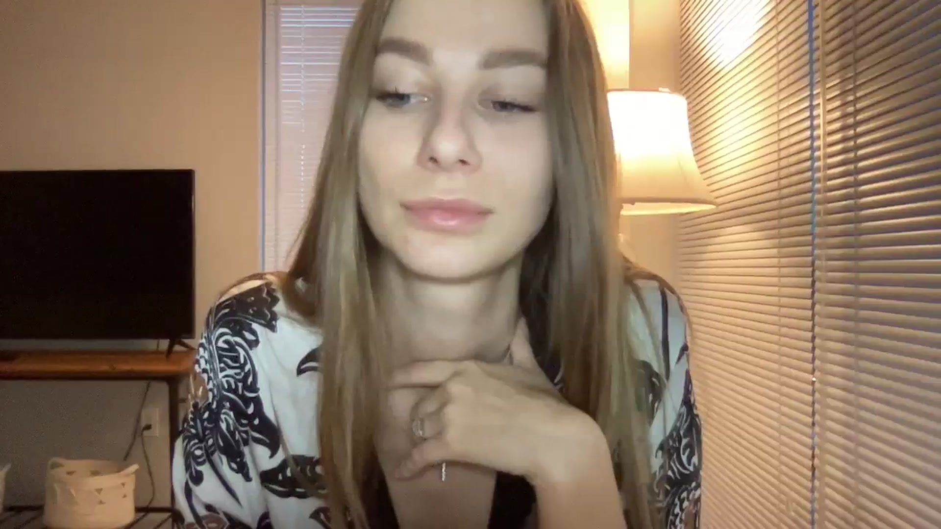 Gallery image thumbnail from Mia118's myfreecams stream on, 08/09/2023, 24:42 image 6 of 20