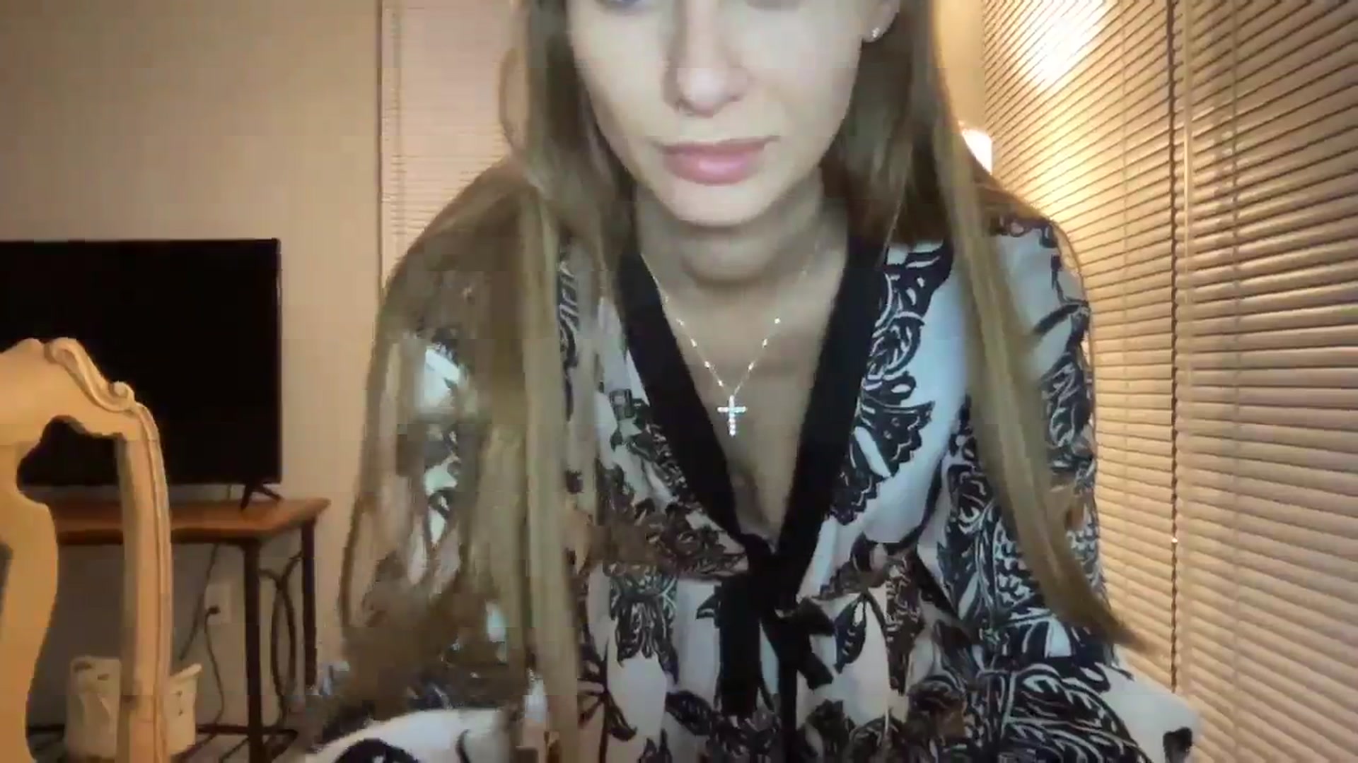 Gallery image thumbnail from Mia118's myfreecams stream on, 08/09/2023, 24:42 image 14 of 20
