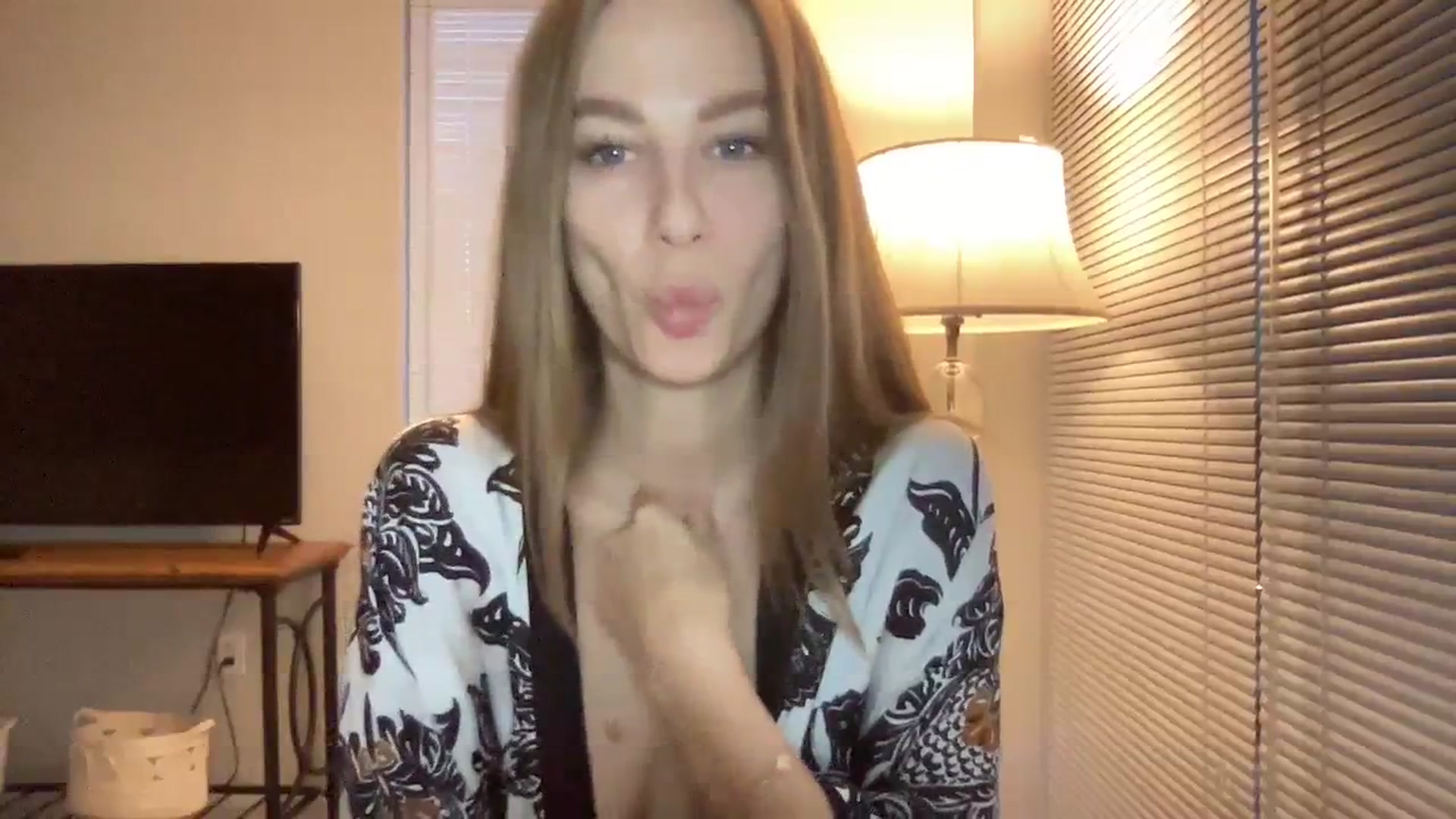 Gallery image thumbnail from Mia118's myfreecams stream on, 08/09/2023, 24:42 image 7 of 20
