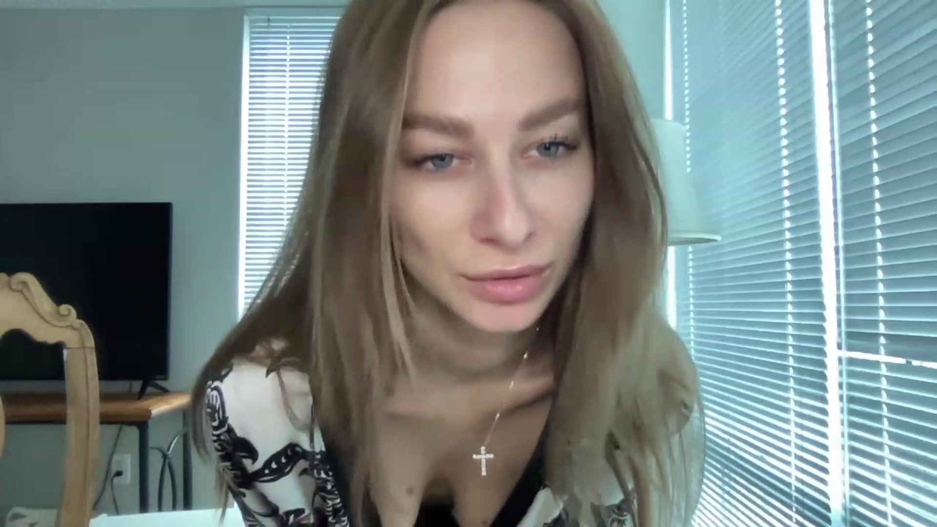 Gallery image thumbnail from Mia118's myfreecams stream on, 08/10/2023, 20:08 image 6 of 20