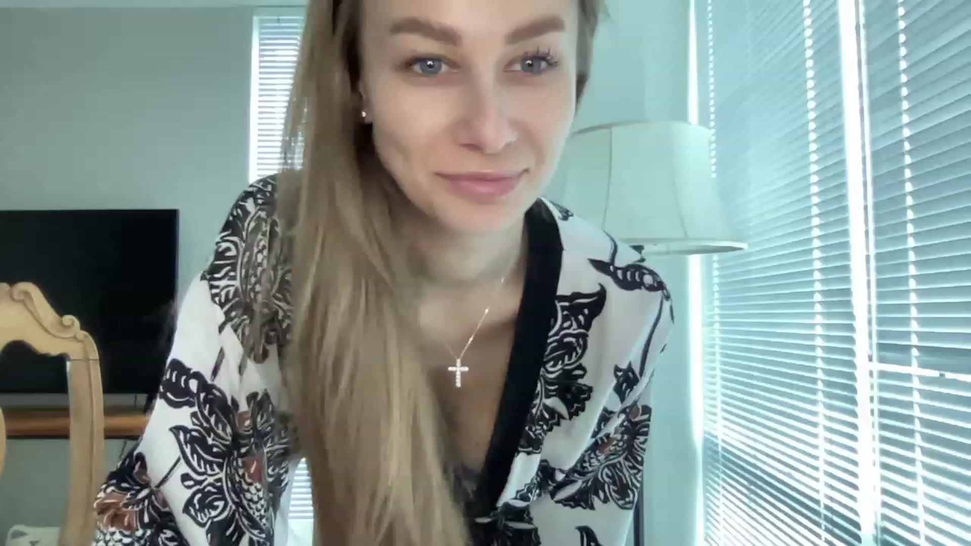 Gallery image thumbnail from Mia118's myfreecams stream on, 08/10/2023, 20:08 image 2 of 20