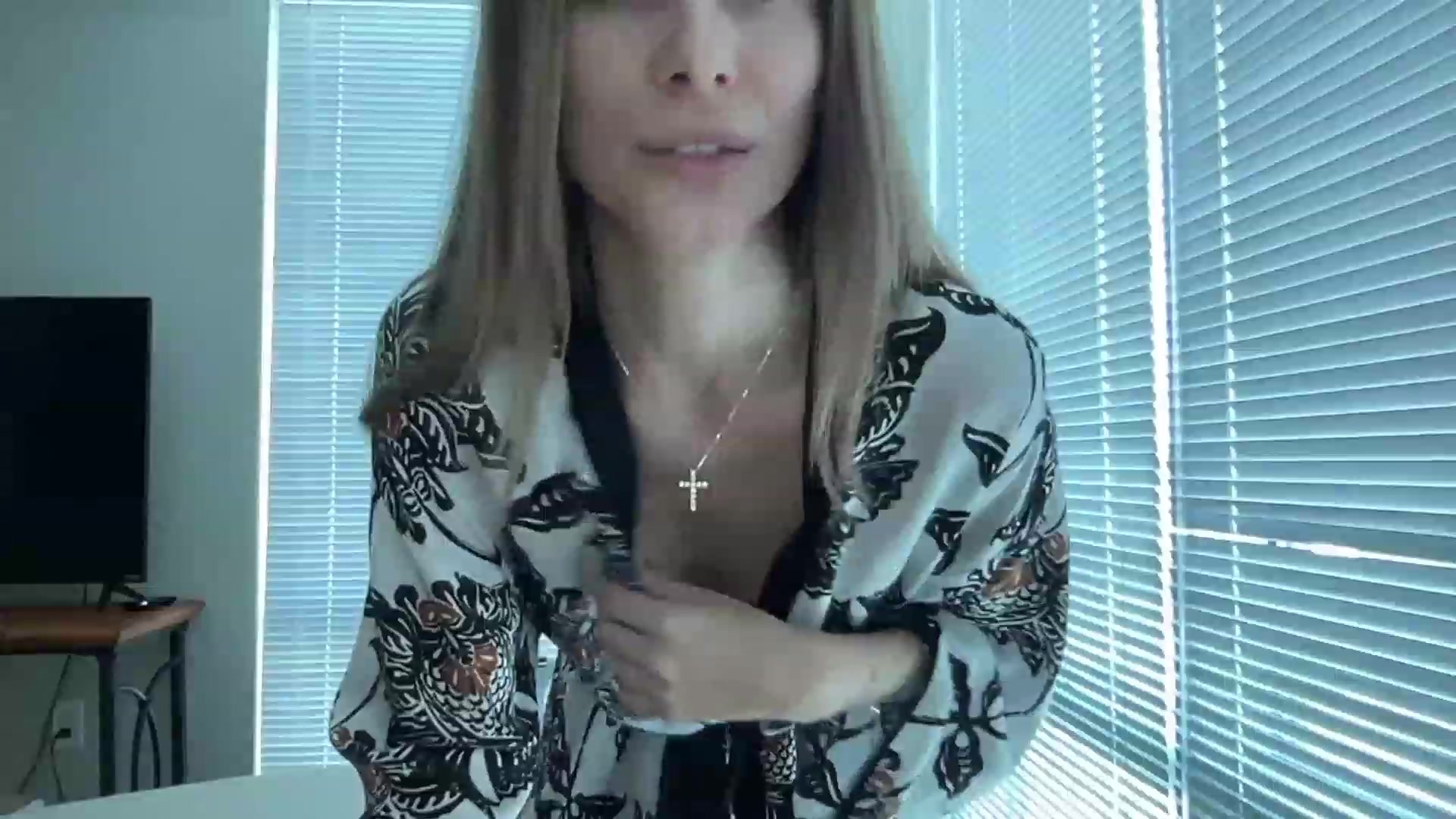 Gallery image thumbnail from Mia118's myfreecams stream on, 08/18/2023, 18:18 image 11 of 20