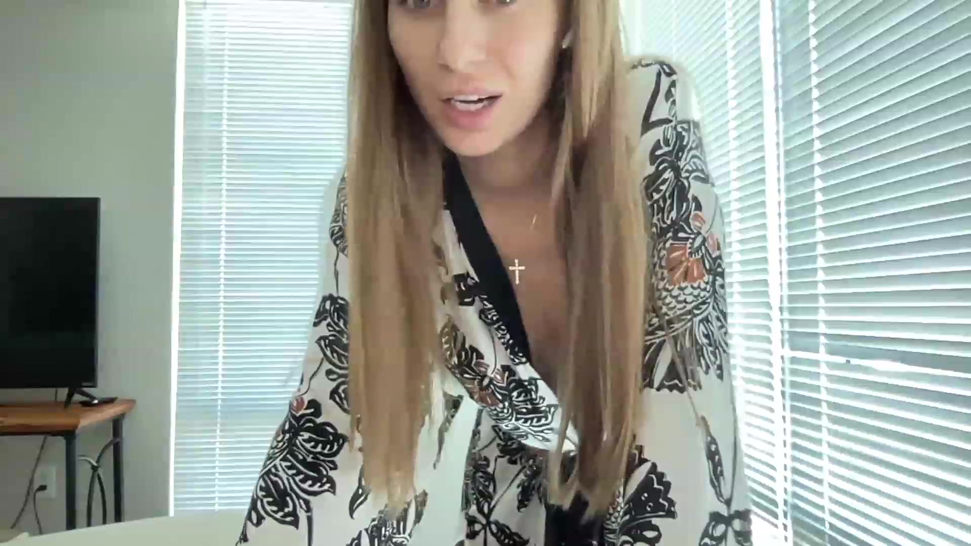 Gallery image thumbnail from Mia118's myfreecams stream on, 08/18/2023, 18:18 image 12 of 20