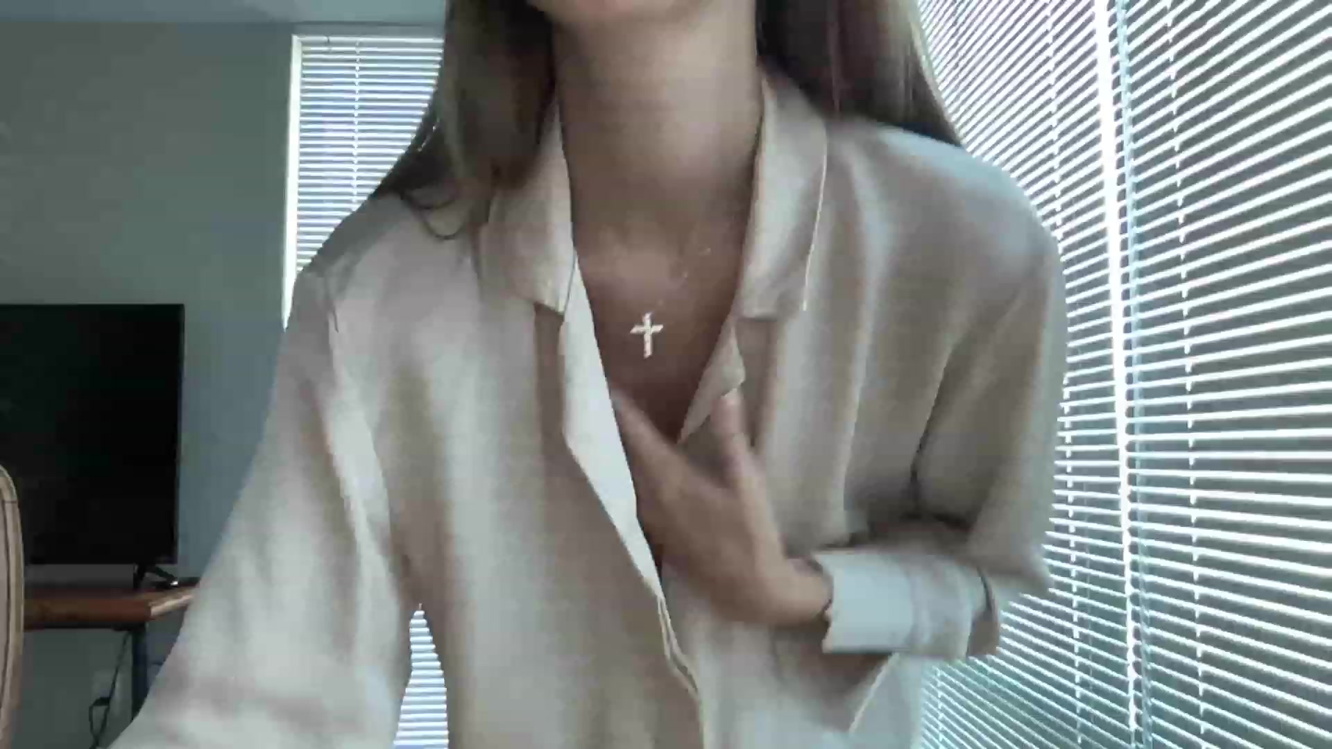 Gallery image thumbnail from Mia118's myfreecams stream on, 08/20/2023, 18:22 image 7 of 20