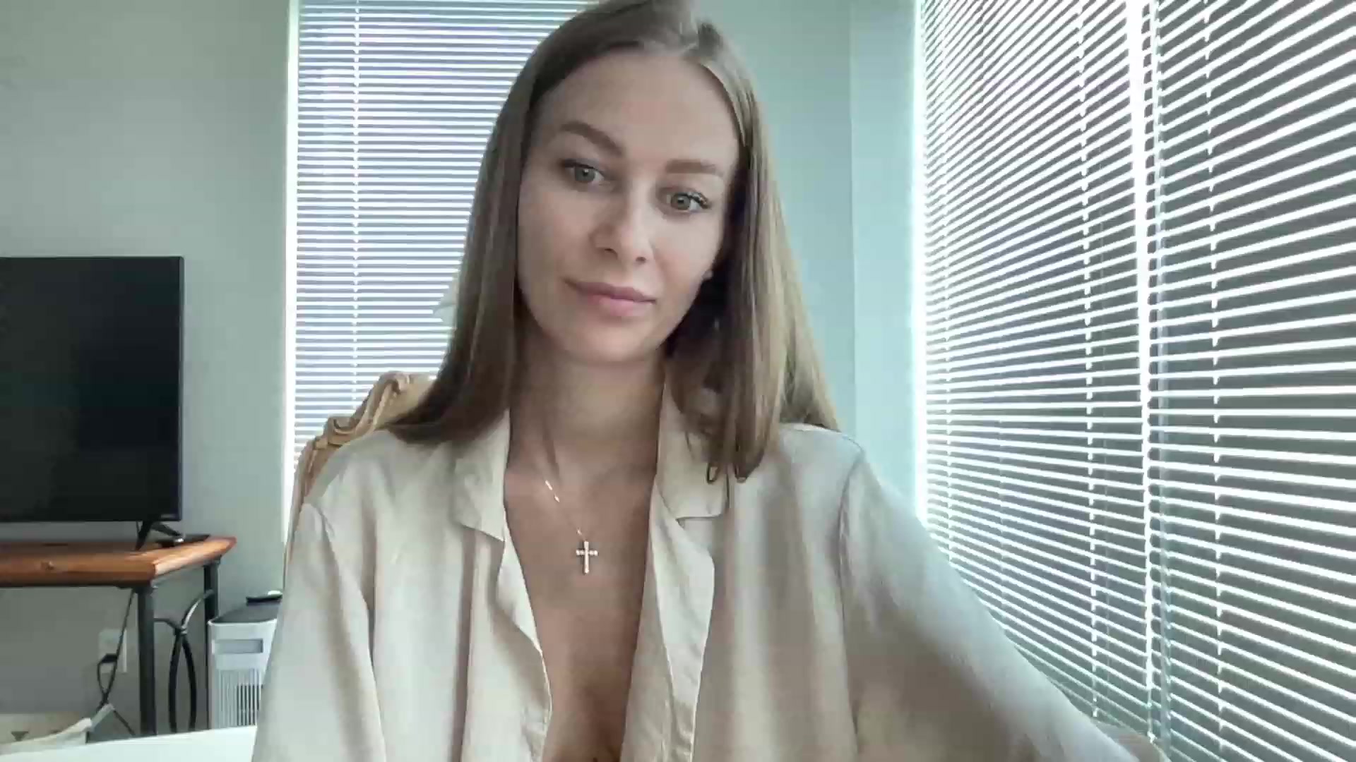 Gallery image thumbnail from Mia118's myfreecams stream on, 08/20/2023, 19:18 image 8 of 20