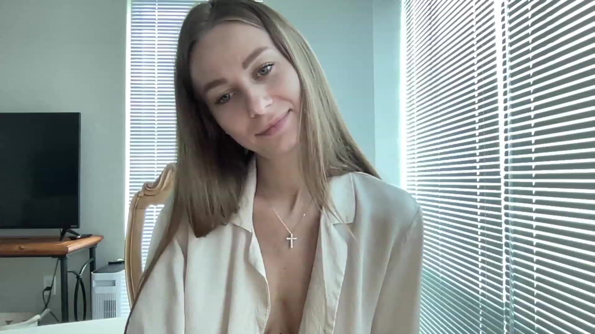 Gallery image thumbnail from Mia118's myfreecams stream on, 08/20/2023, 19:18 image 9 of 20