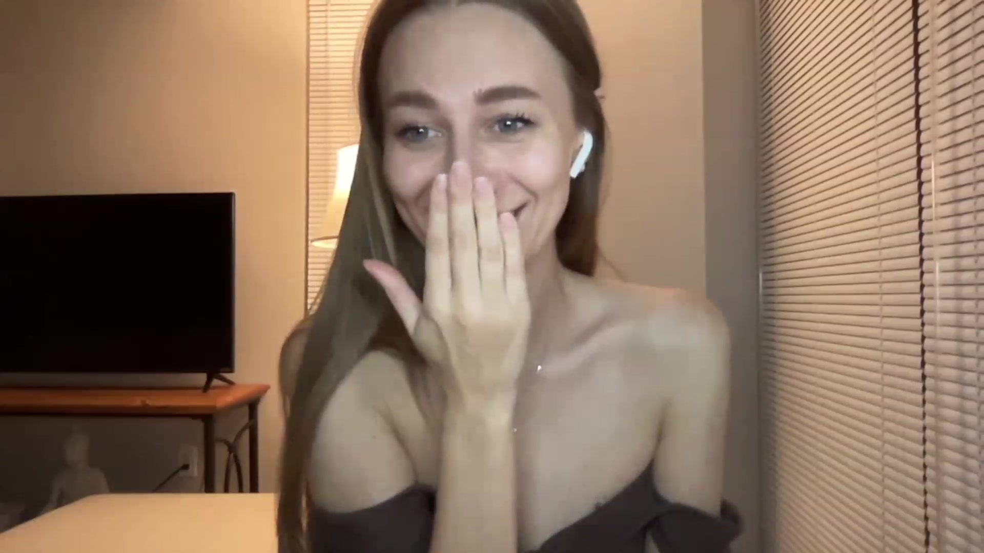 Gallery image thumbnail from Mia118's myfreecams stream on, 09/28/2023, 02:23 image 9 of 20