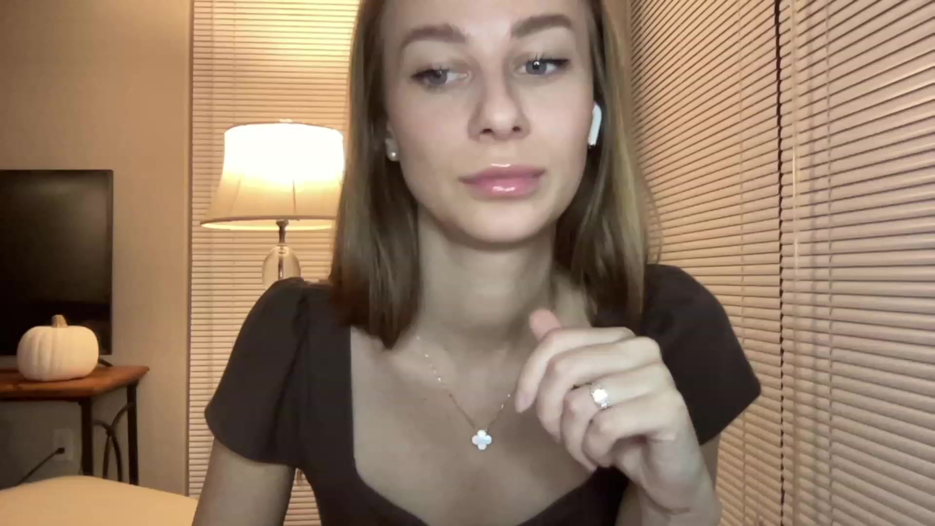 Gallery image thumbnail from Mia118's myfreecams stream on, 10/04/2023, 02:36 image 1 of 20