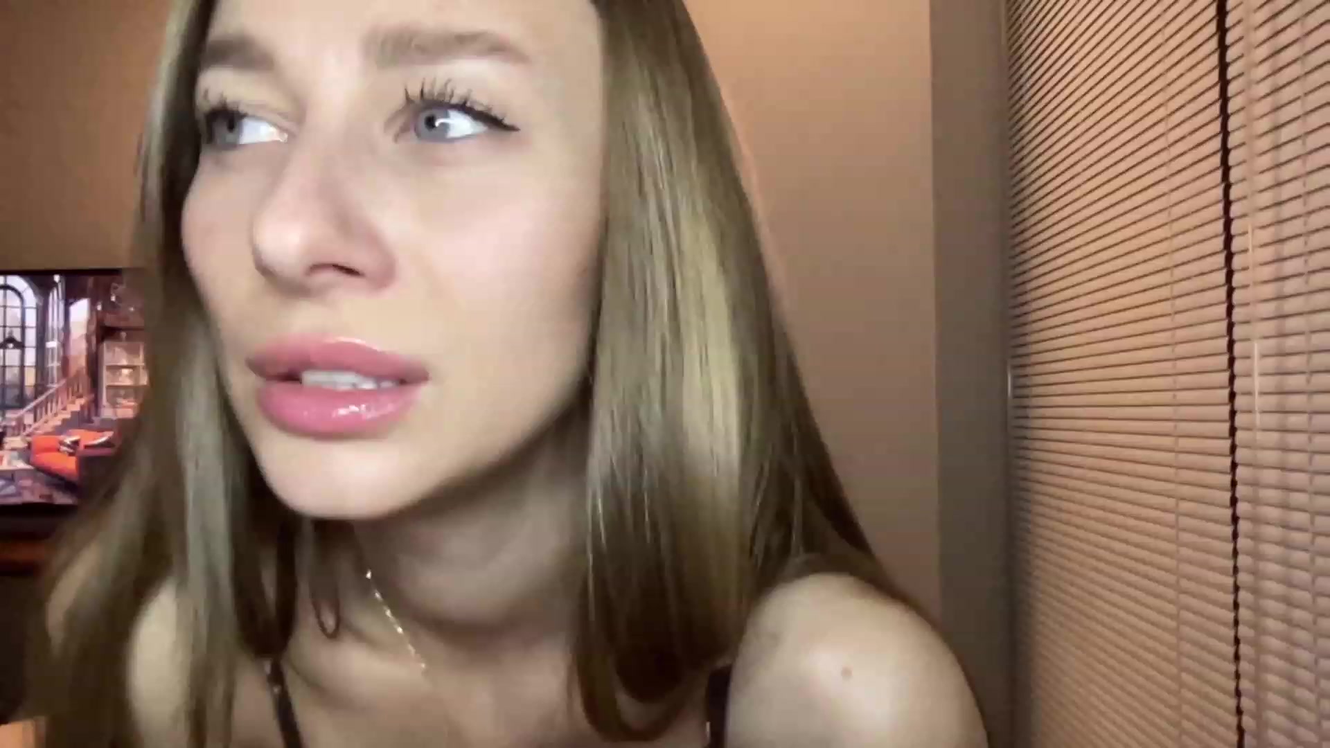 Gallery image thumbnail from Mia118's myfreecams stream on, 10/09/2023, 02:02 image 12 of 20
