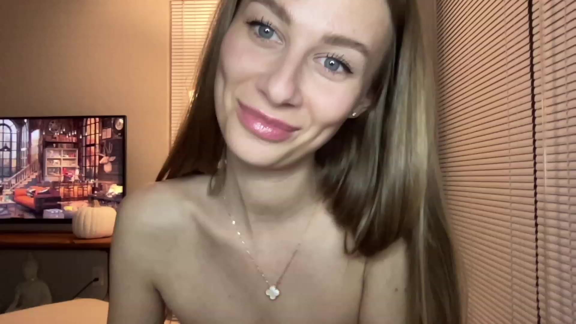Gallery image thumbnail from Mia118's myfreecams stream on, 10/09/2023, 02:50 image 10 of 20