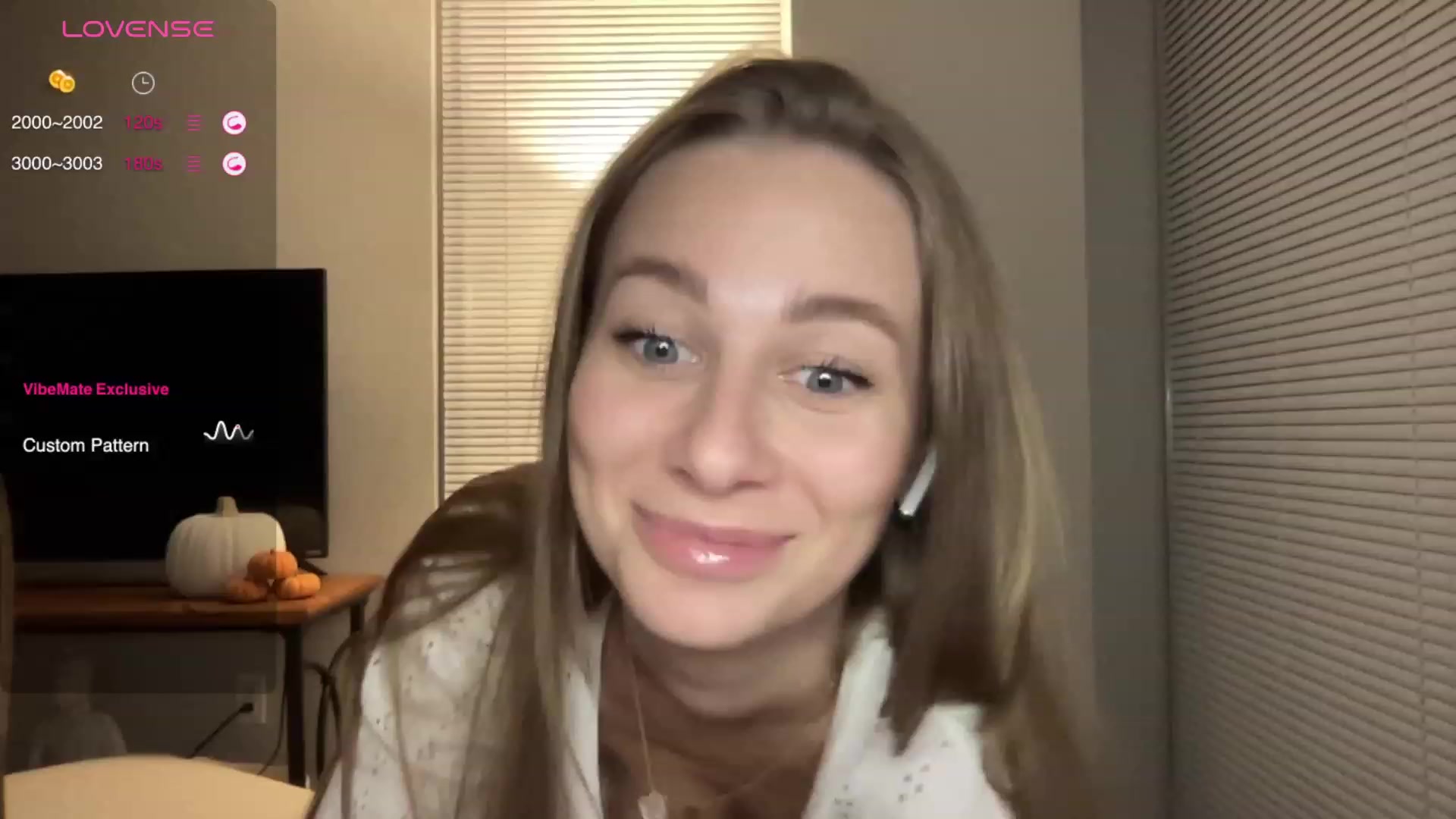 Gallery image thumbnail from Mia118's myfreecams stream on, 10/31/2023, 24:08 image 13 of 20