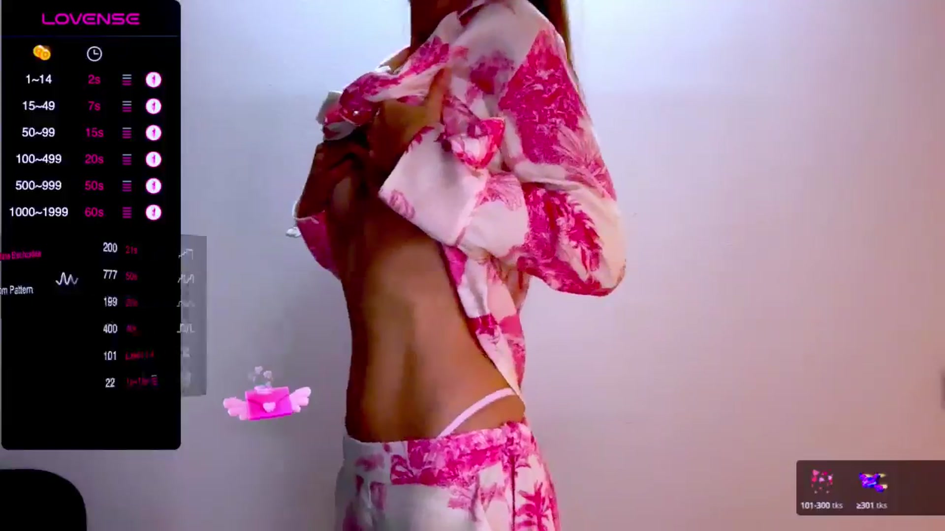 Gallery image thumbnail from Mia118's myfreecams stream on, 06/15/2025, 12:22 image 12 of 20