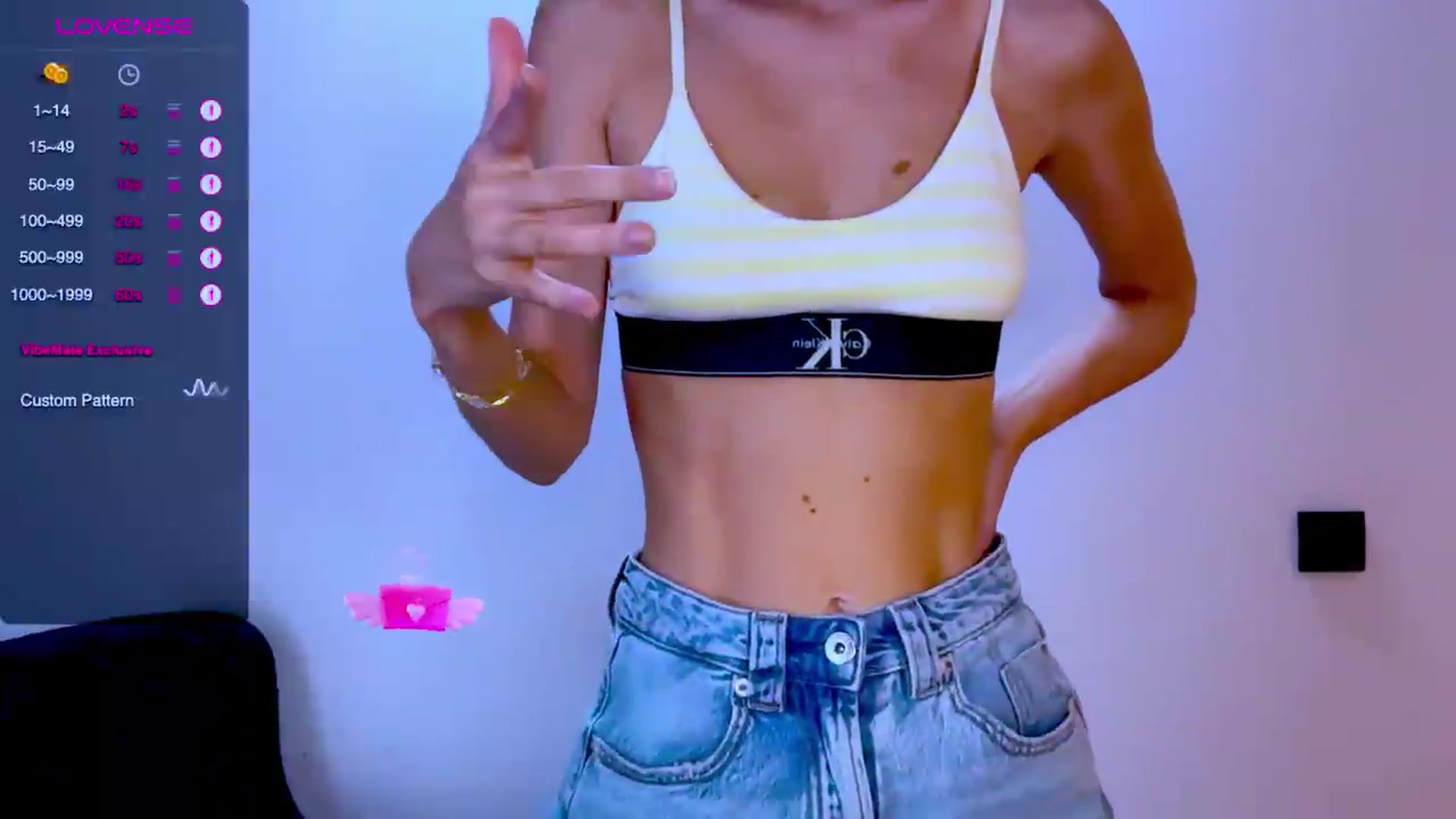 Gallery image thumbnail from Mia118's myfreecams stream on, 07/06/2026, 13:31 image 6 of 20