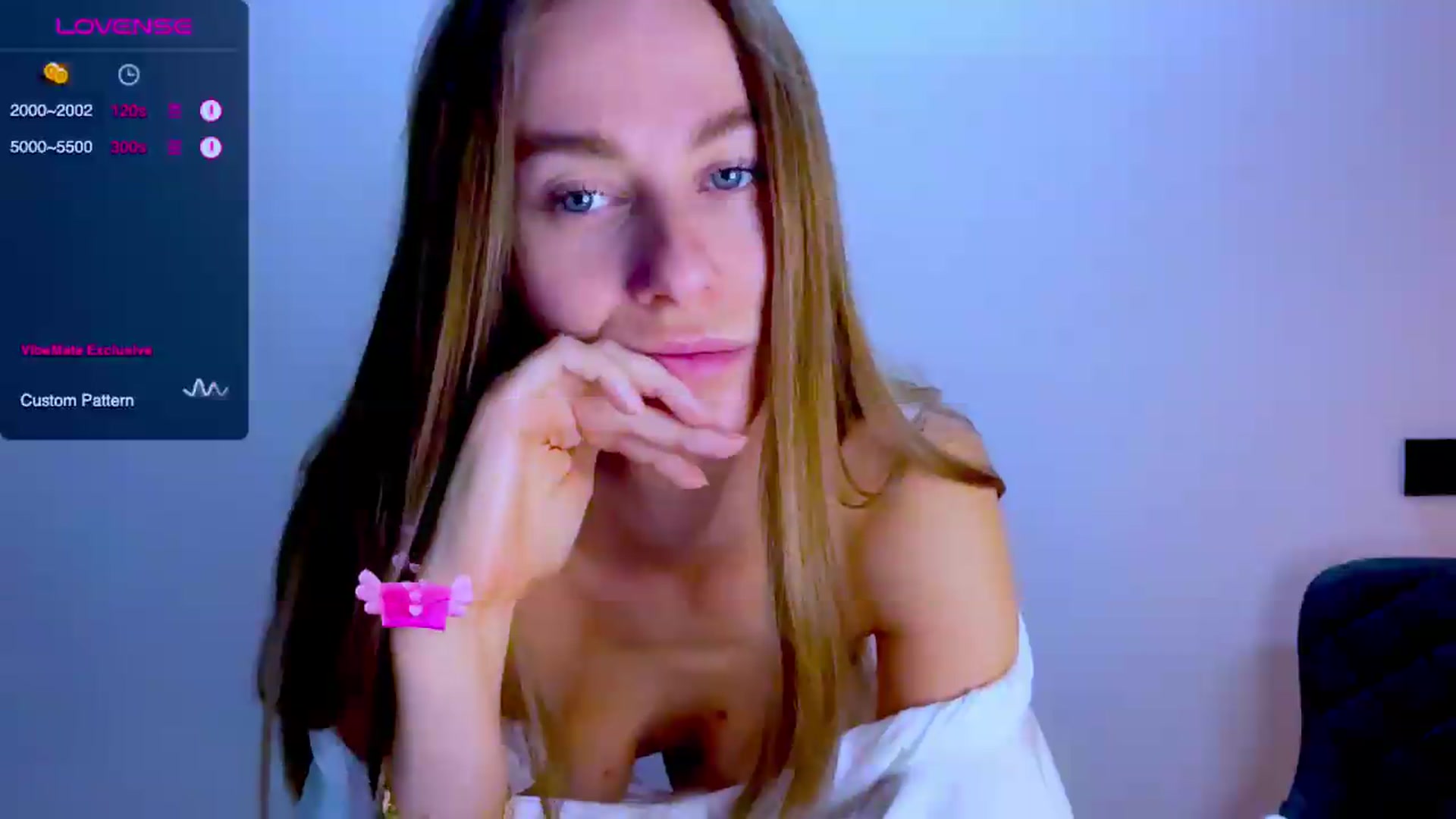 Gallery image thumbnail from Mia118's myfreecams stream on, 08/27/2026, 16:04 image 16 of 20