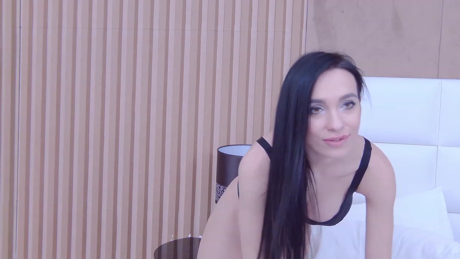 Gallery image thumbnail from MiaChas's myfreecams stream on, 03/01/2023, 13:09 image 17 of 20