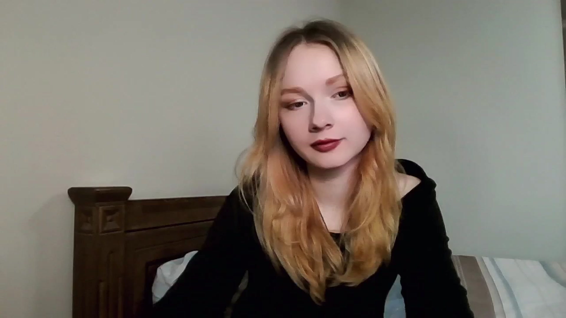Gallery image thumbnail from MiaFox's myfreecams stream on, 03/24/2026, 14:19 image 19 of 20