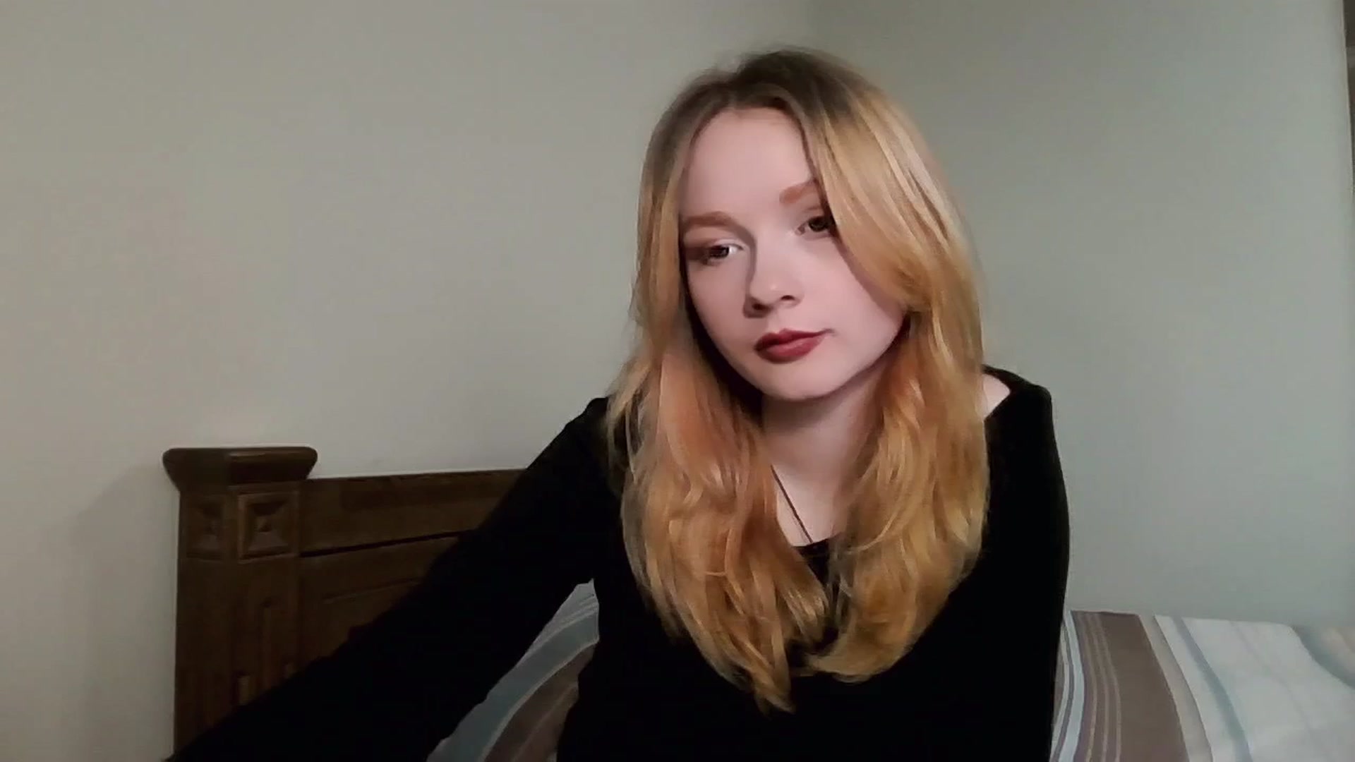 Gallery image thumbnail from MiaFox's myfreecams stream on, 03/24/2026, 14:19 image 17 of 20