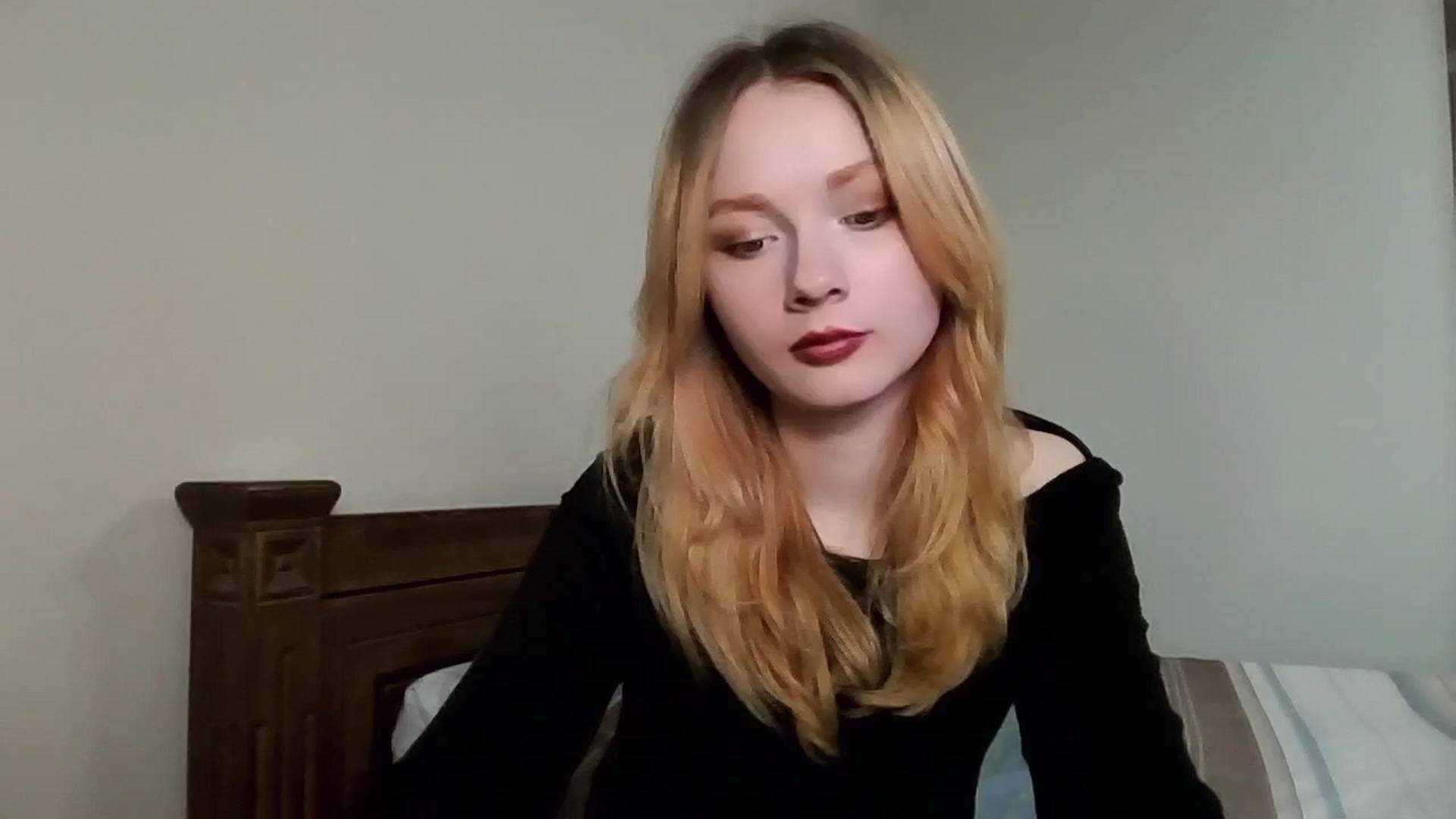 Gallery image thumbnail from MiaFox's myfreecams stream on, 03/24/2026, 14:19 image 18 of 20