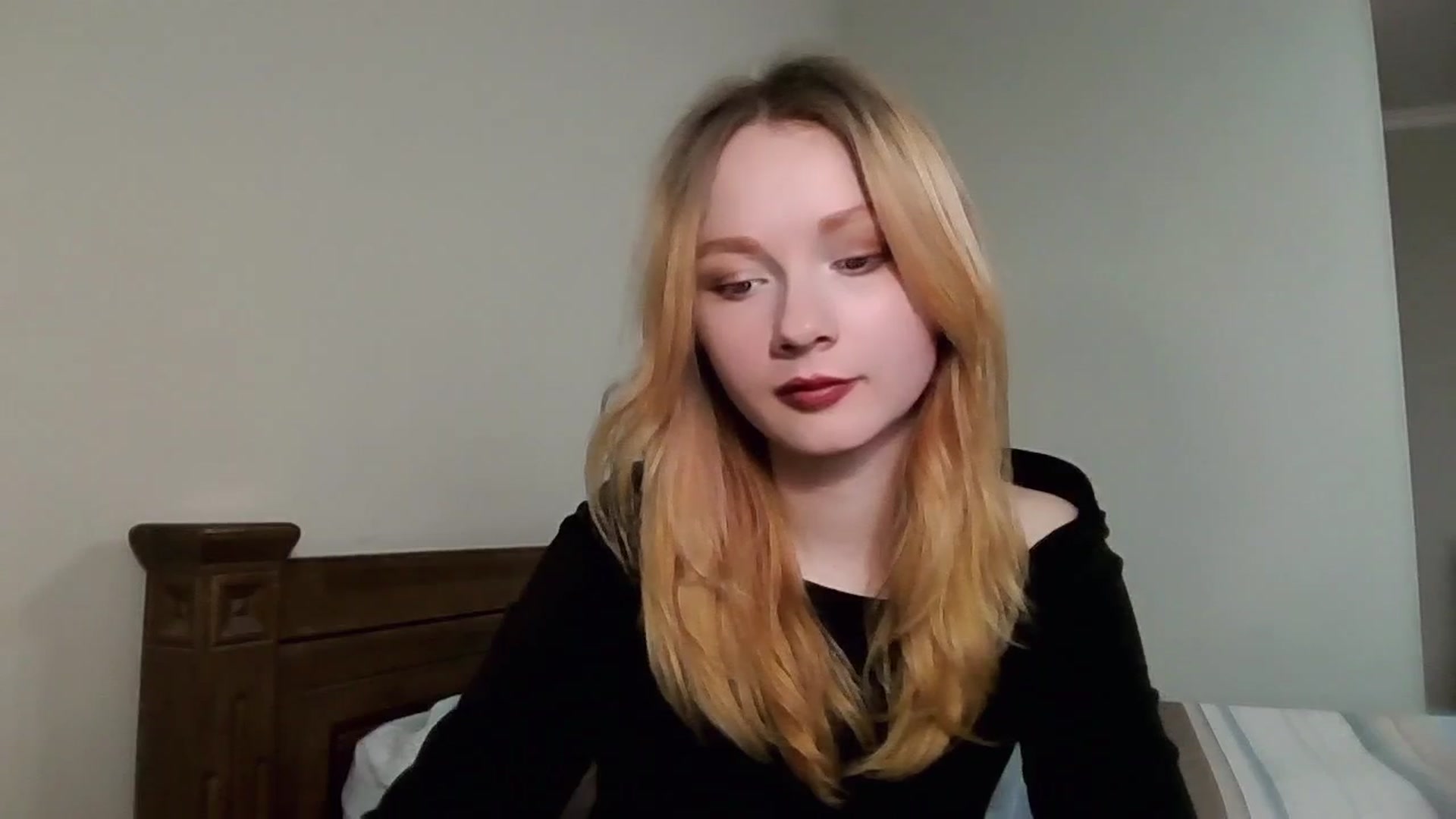 Gallery image thumbnail from MiaFox's myfreecams stream on, 03/24/2026, 15:00 image 10 of 20