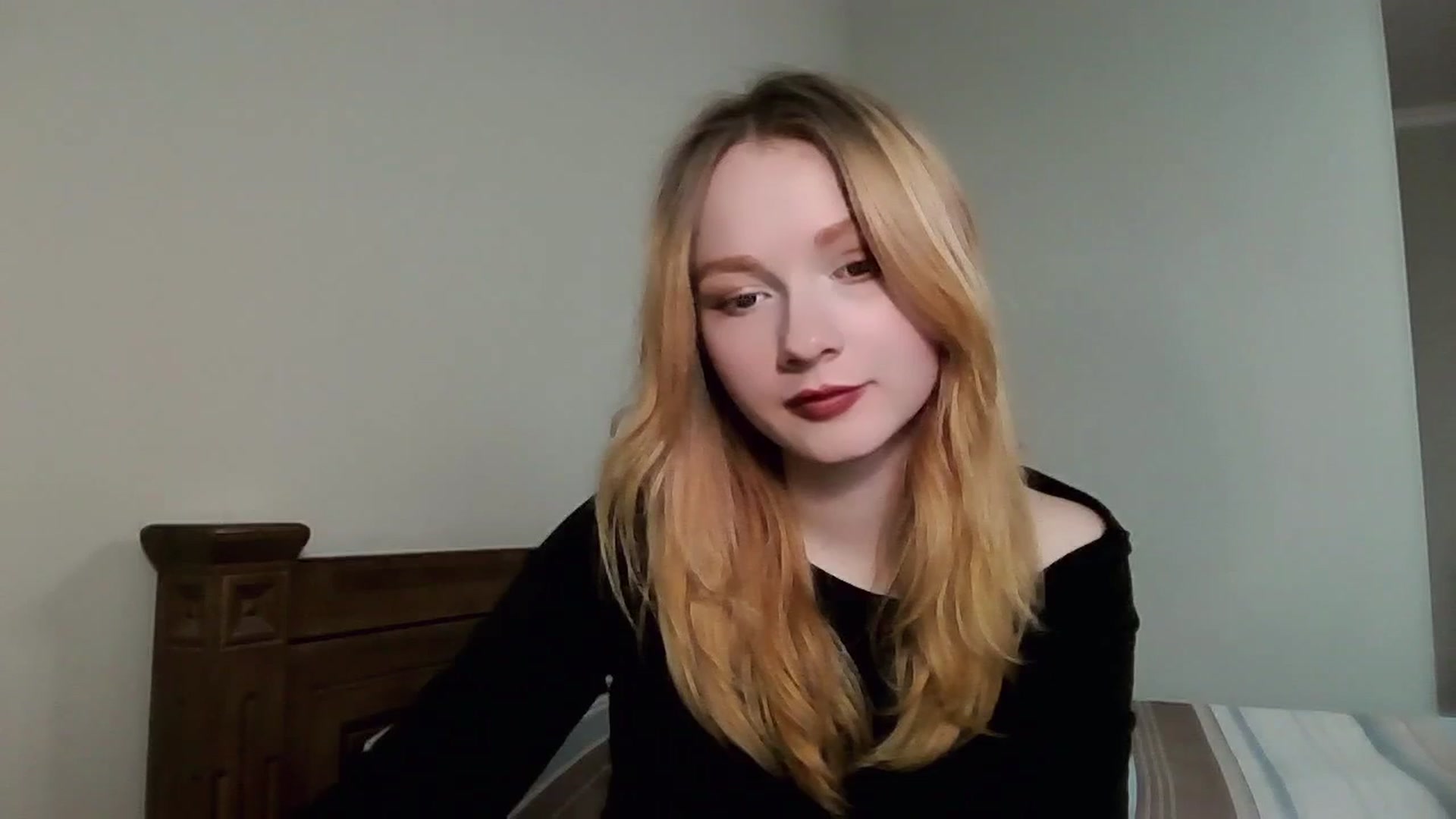Gallery image thumbnail from MiaFox's myfreecams stream on, 03/24/2026, 15:00 image 7 of 20
