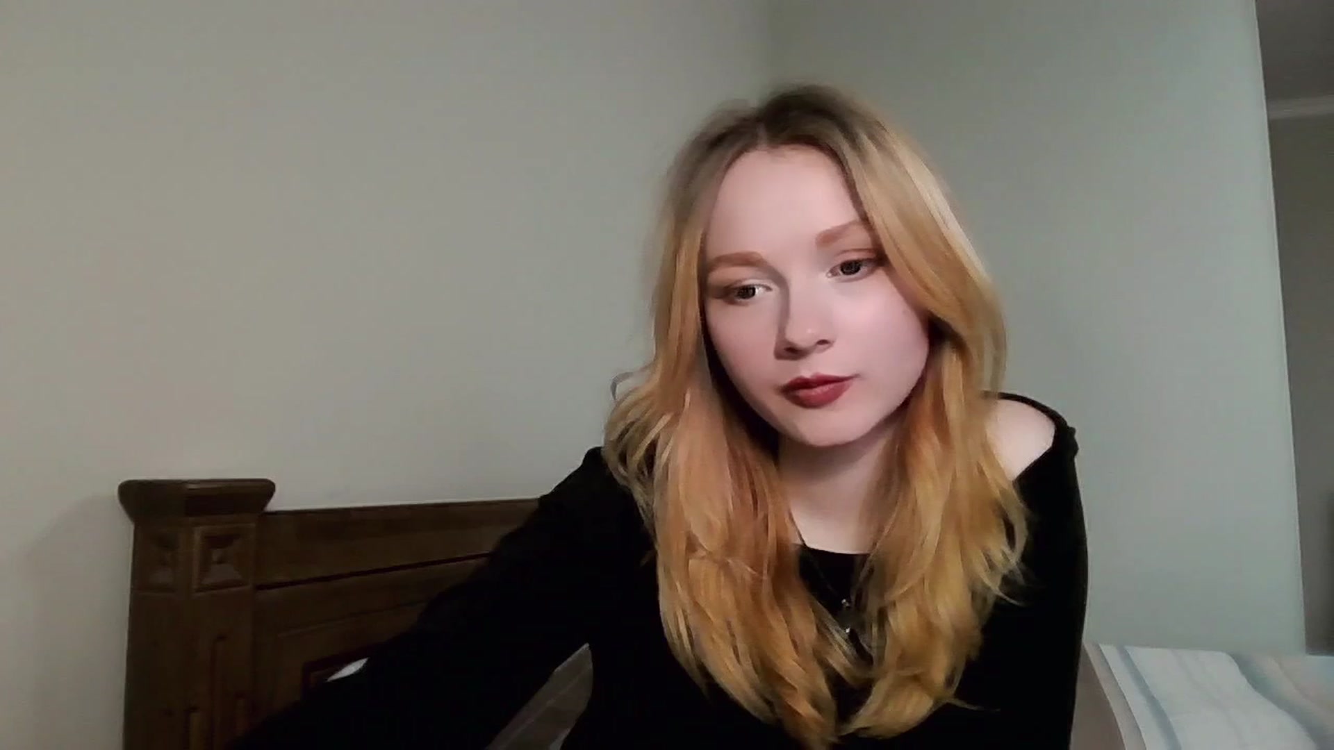 Gallery image thumbnail from MiaFox's myfreecams stream on, 03/24/2026, 15:00 image 8 of 20