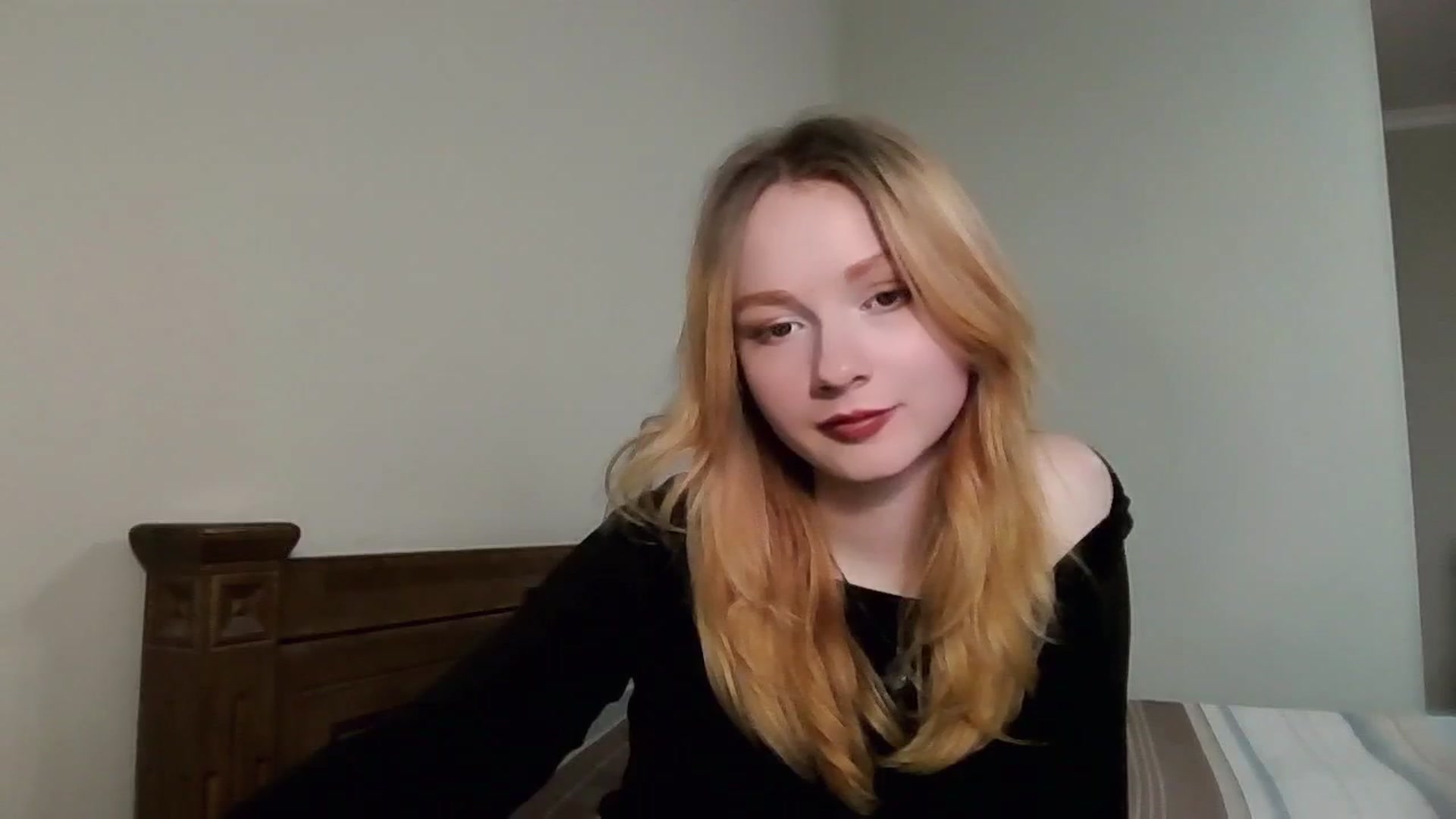 Gallery image thumbnail from MiaFox's myfreecams stream on, 03/24/2026, 15:00 image 13 of 20