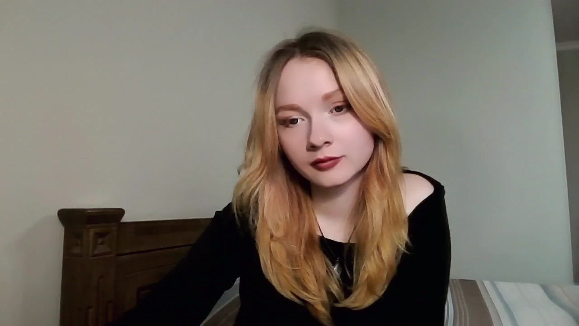 Gallery image thumbnail from MiaFox's myfreecams stream on, 03/24/2026, 15:00 image 3 of 20