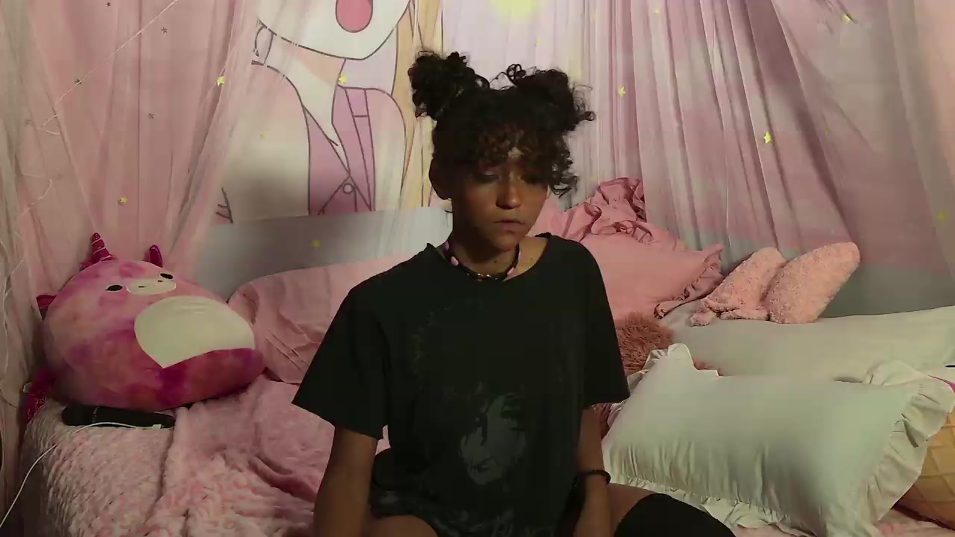 Gallery image thumbnail from MiaHart_'s myfreecams stream on, 05/11/2026, 24:33 image 15 of 20