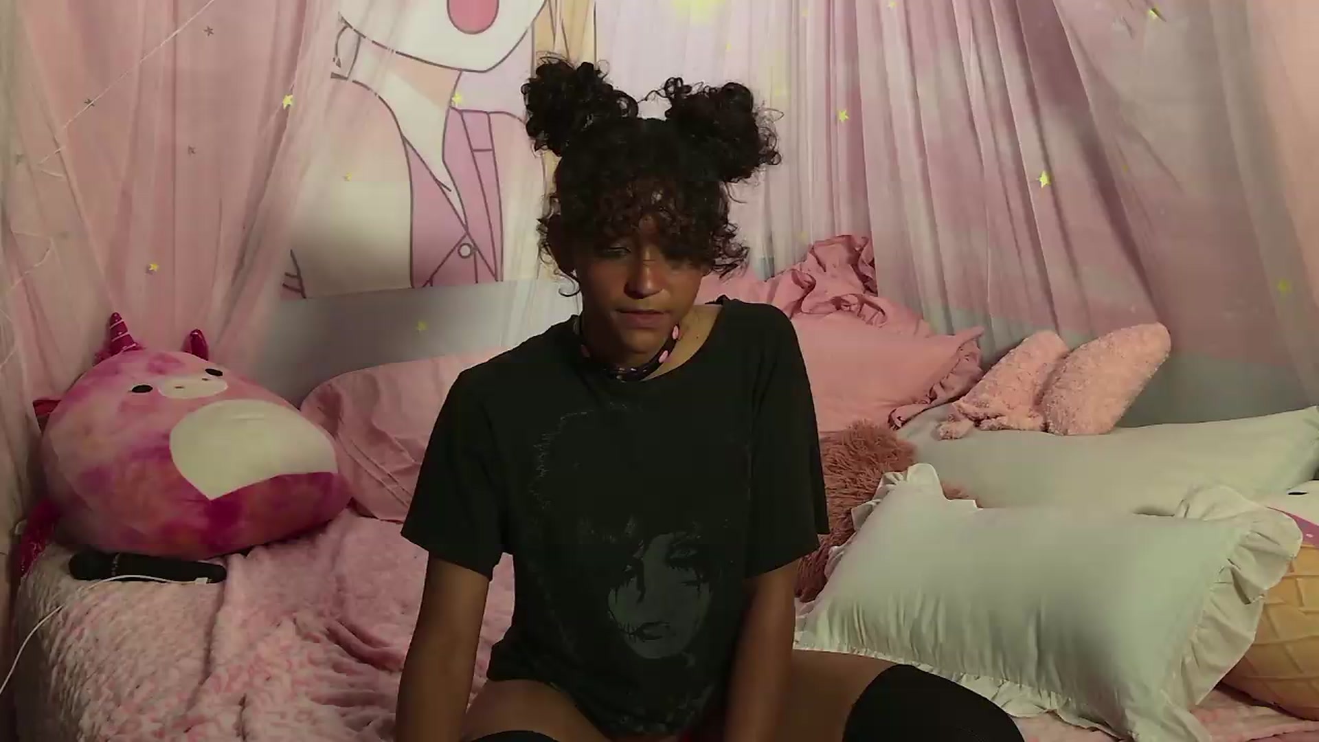 Gallery image thumbnail from MiaHart_'s myfreecams stream on, 05/11/2026, 24:33 image 14 of 20
