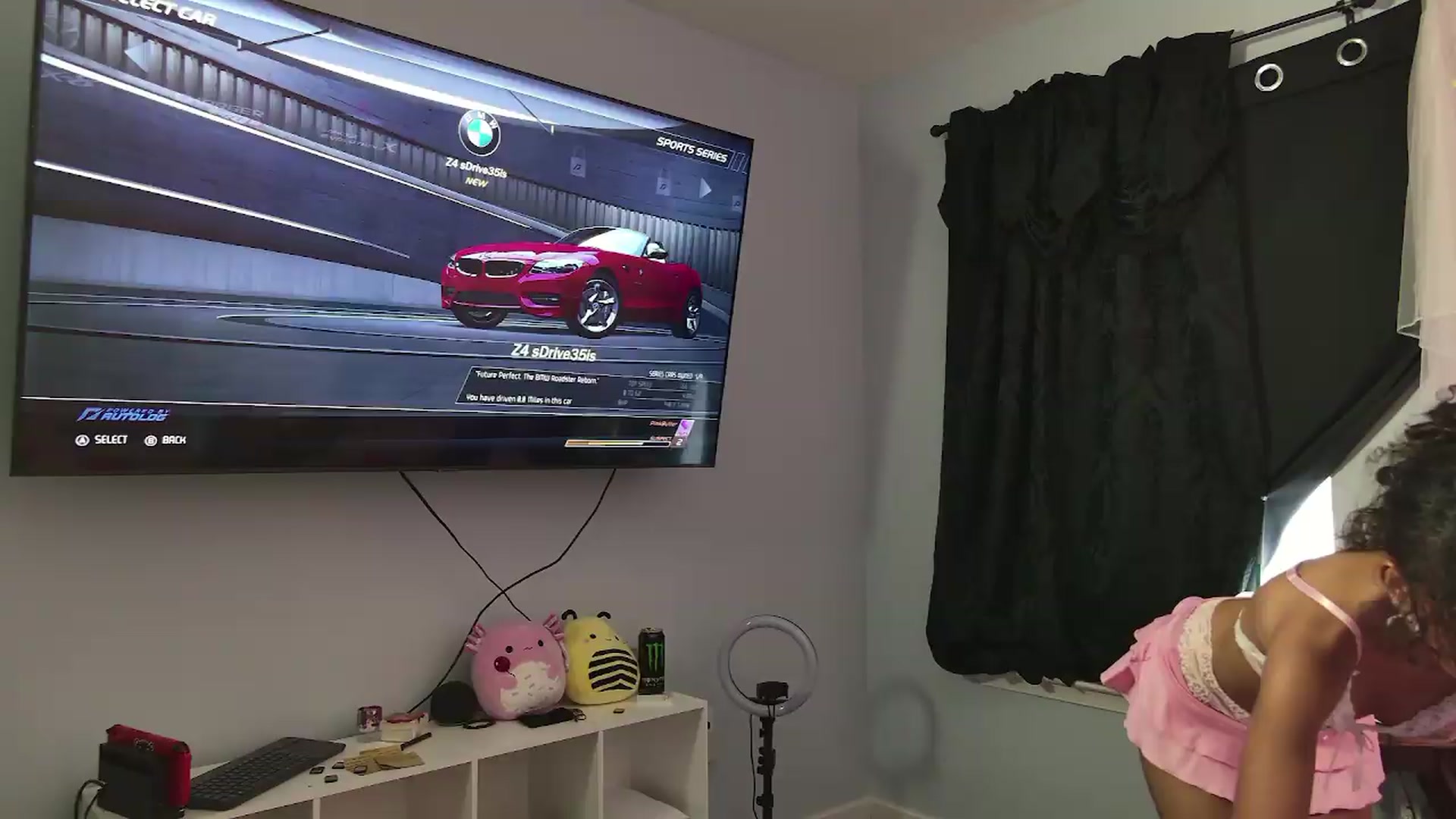 Gallery image thumbnail from MiaHart_'s myfreecams stream on, 05/17/2026, 21:18 image 10 of 20