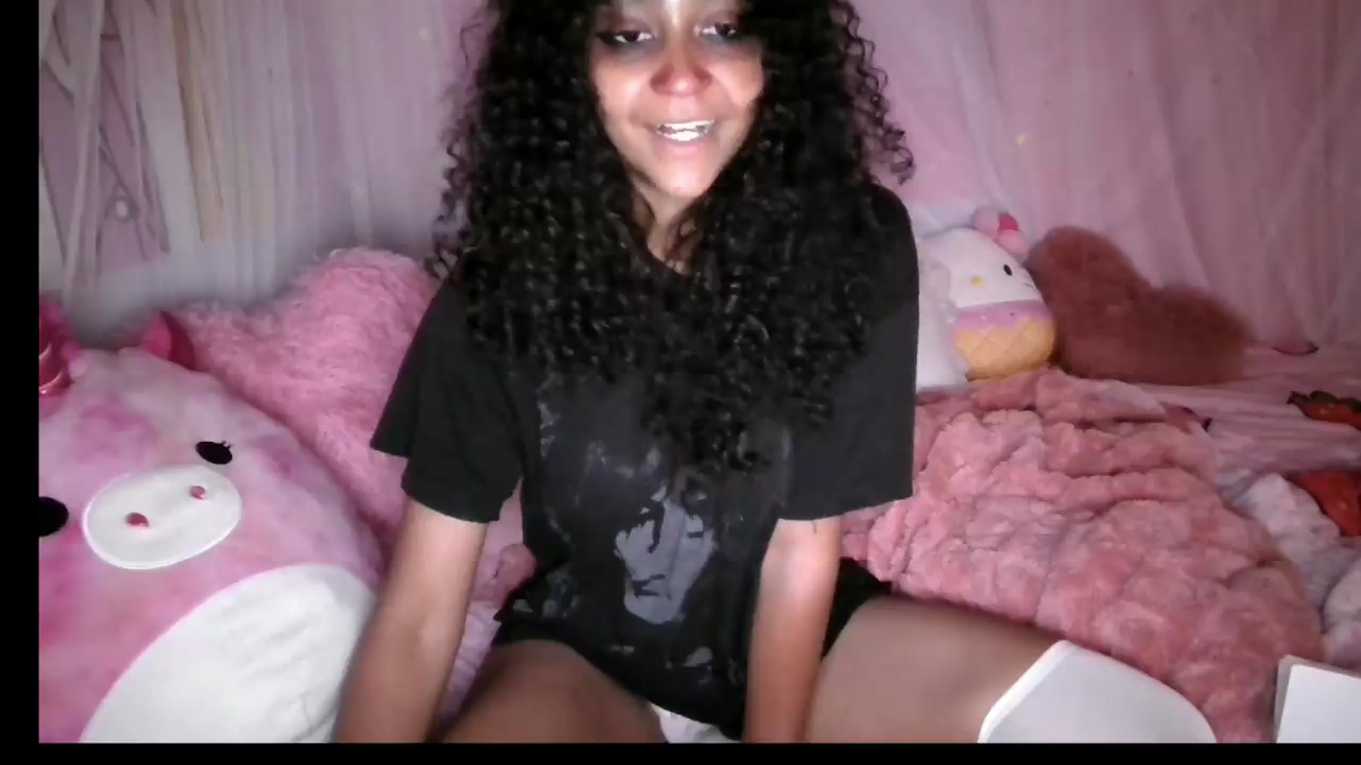 Gallery image thumbnail from MiaHart_'s myfreecams stream on, 06/01/2026, 09:33 image 14 of 20