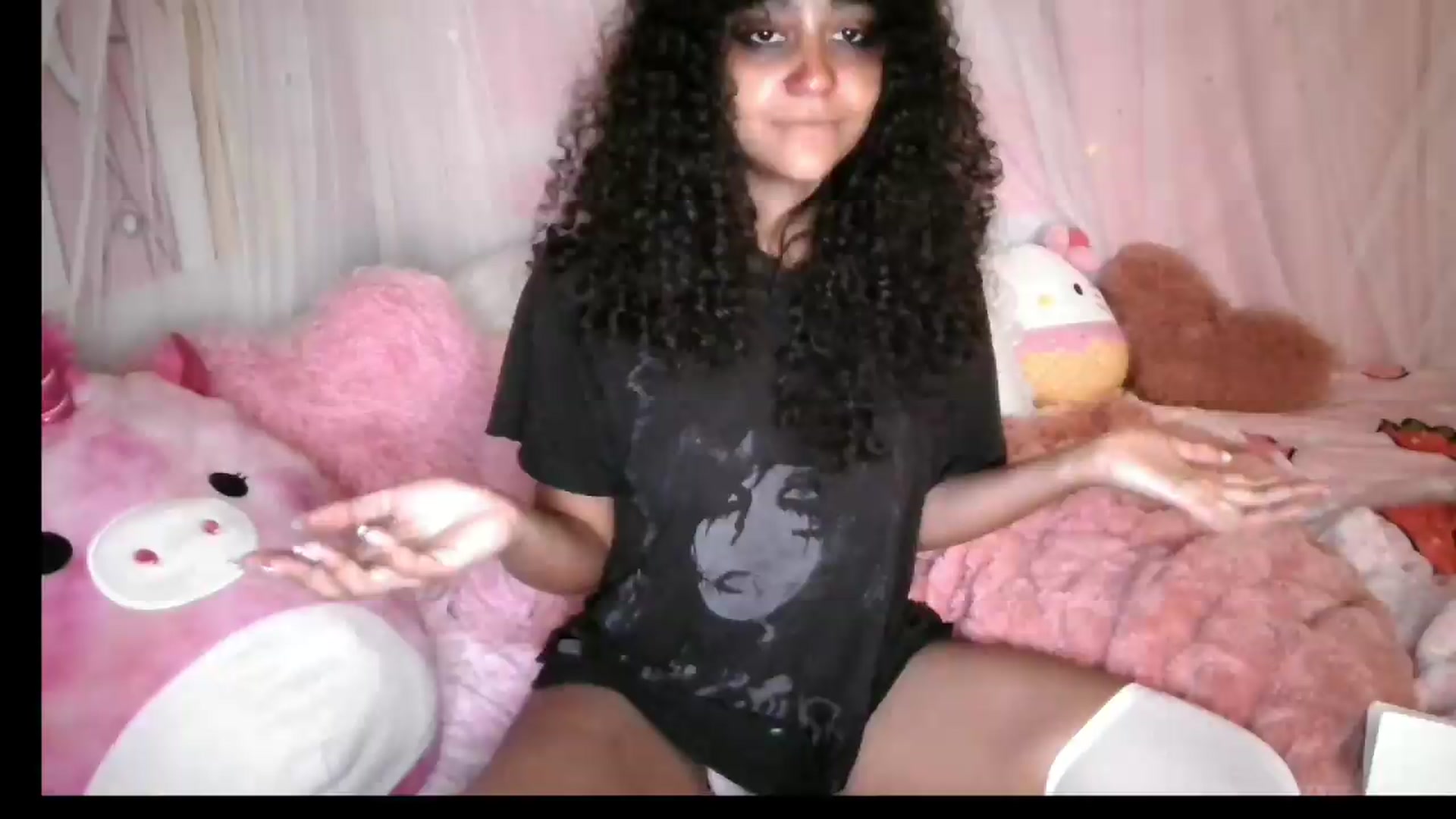 Gallery image thumbnail from MiaHart_'s myfreecams stream on, 06/01/2026, 09:33 image 16 of 20