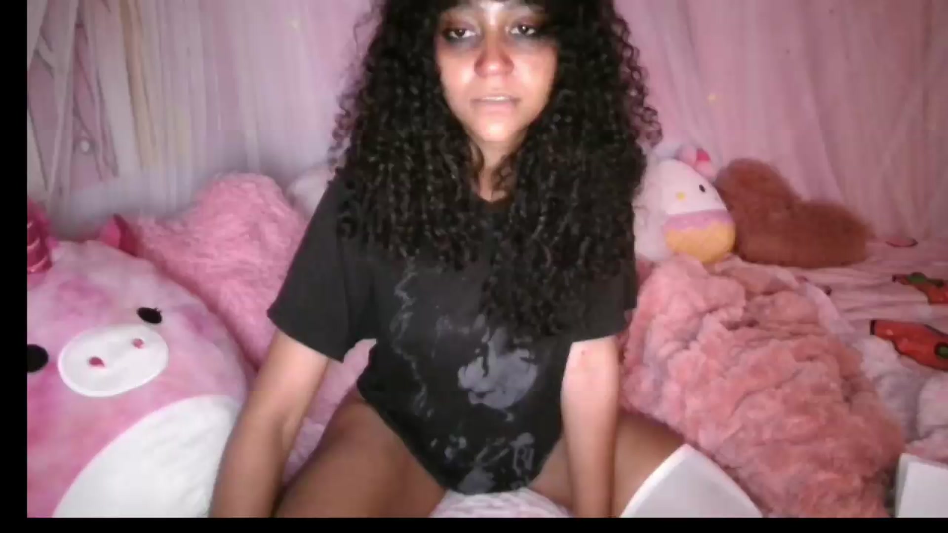 Gallery image thumbnail from MiaHart_'s myfreecams stream on, 06/01/2026, 09:33 image 7 of 20