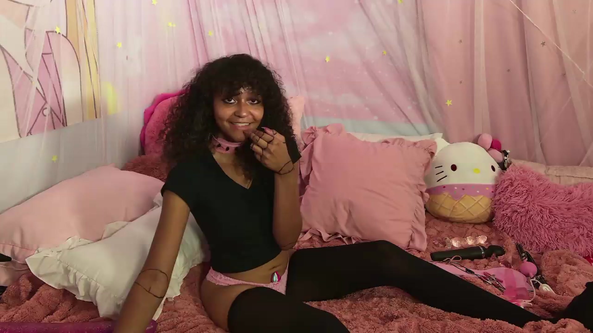 Gallery image thumbnail from MiaHart_'s myfreecams stream on, 06/21/2026, 08:41 image 16 of 20