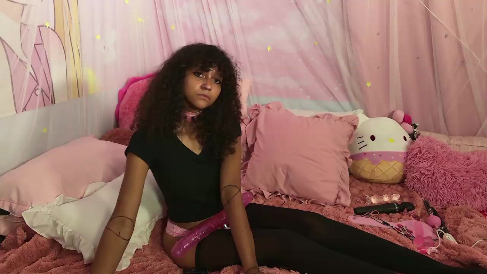 Gallery image thumbnail from MiaHart_'s myfreecams stream on, 06/21/2026, 08:41 image 14 of 20