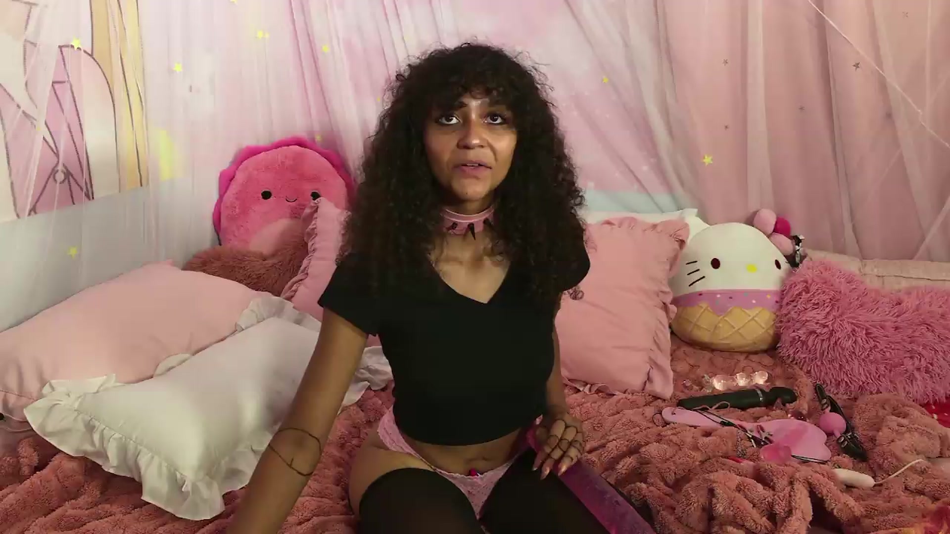 Gallery image thumbnail from MiaHart_'s myfreecams stream on, 06/21/2026, 08:41 image 9 of 20