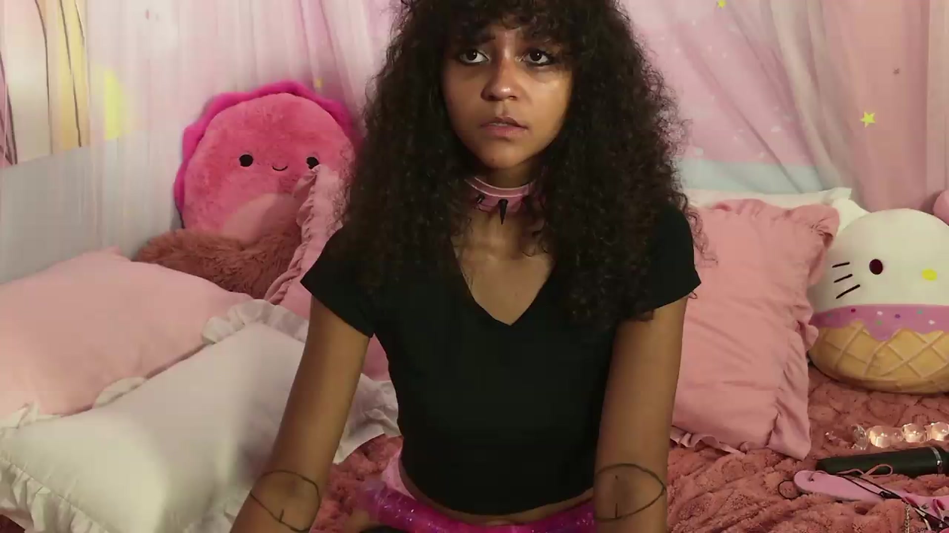 Gallery image thumbnail from MiaHart_'s myfreecams stream on, 06/21/2026, 08:41 image 3 of 20