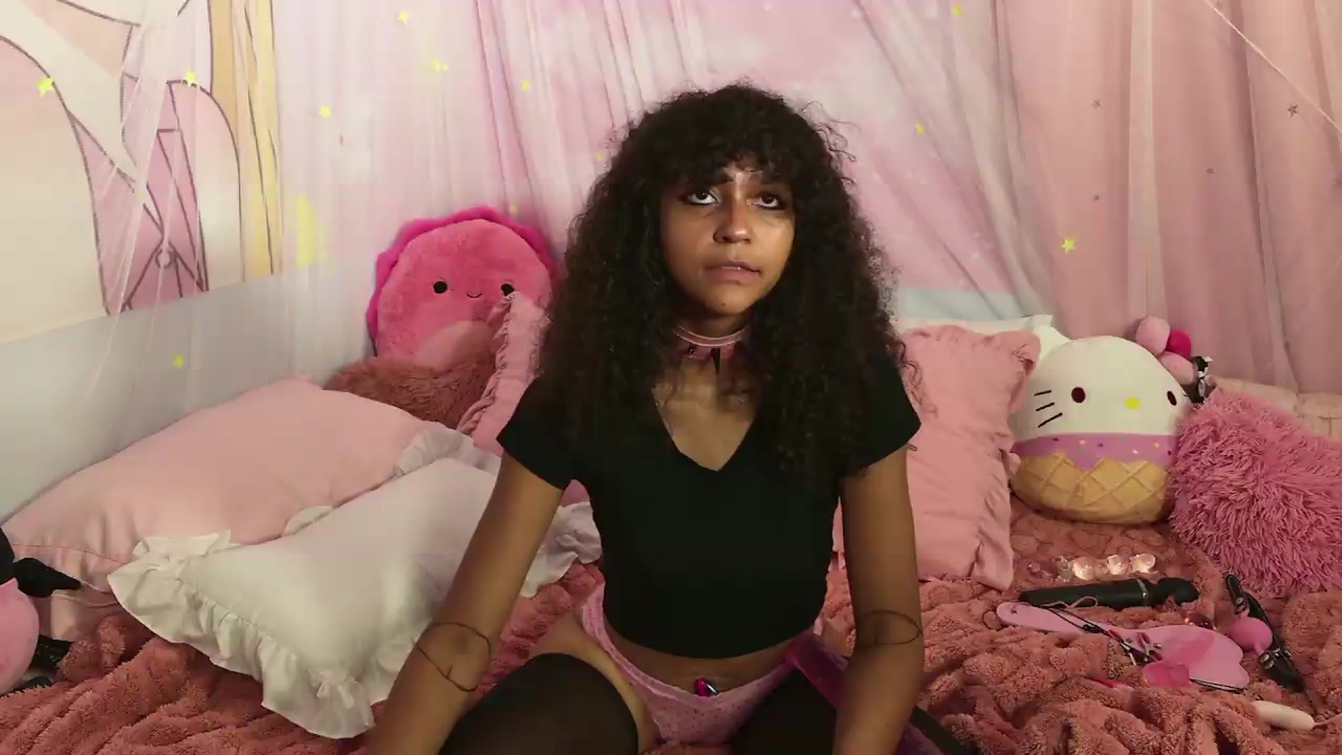 Gallery image thumbnail from MiaHart_'s myfreecams stream on, 06/21/2026, 08:41 image 8 of 20