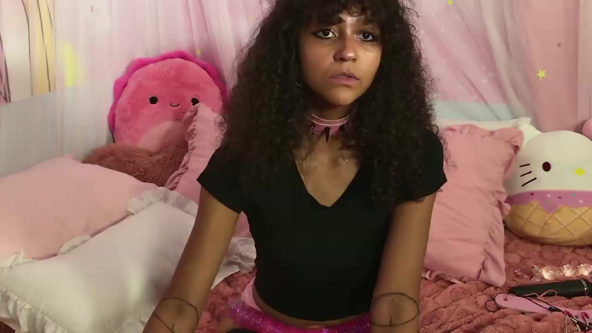 Gallery image thumbnail from MiaHart_'s myfreecams stream on, 06/21/2026, 08:41 image 2 of 20