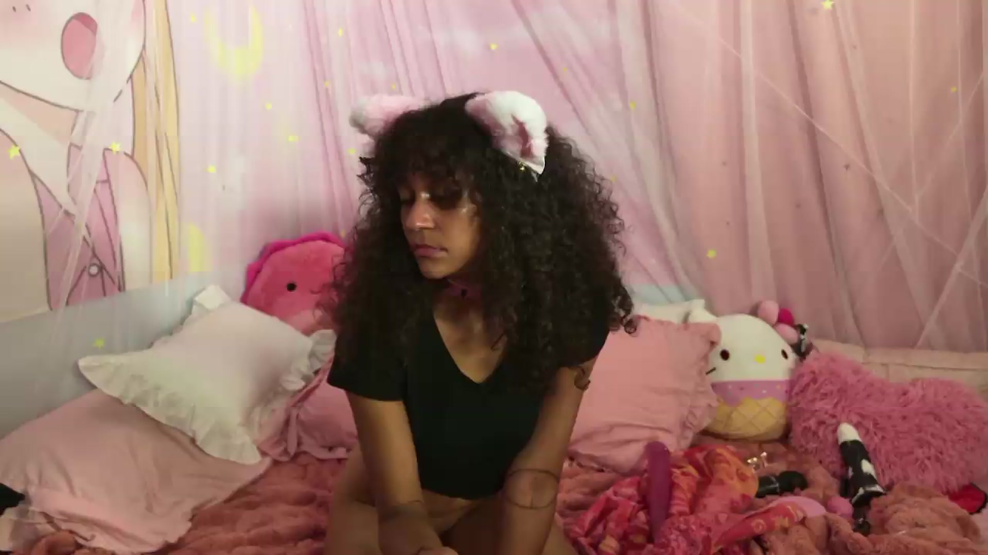 Gallery image thumbnail from MiaHart_'s myfreecams stream on, 06/21/2026, 10:14 image 14 of 20