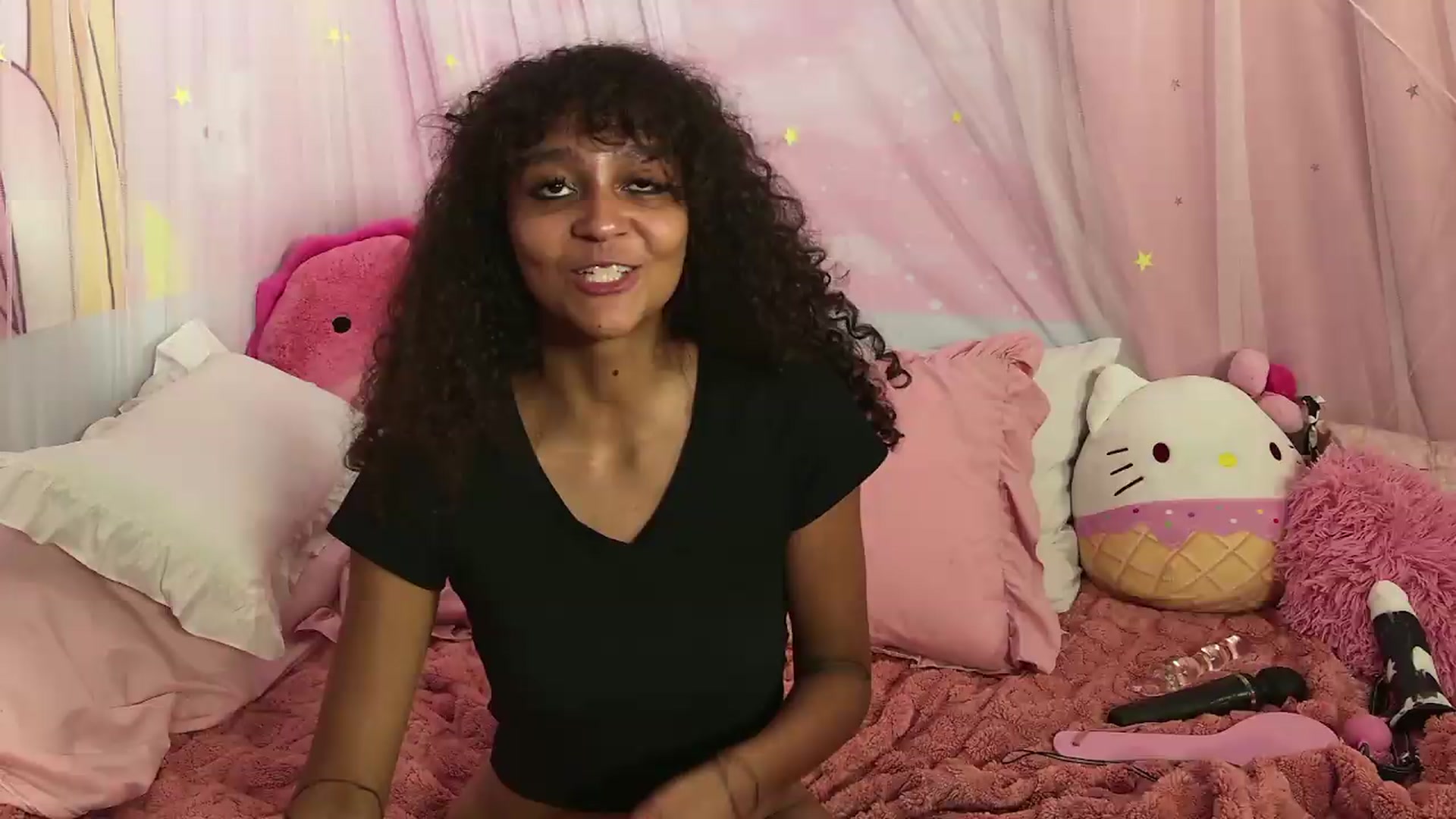 Gallery image thumbnail from MiaHart_'s myfreecams stream on, 06/21/2026, 10:14 image 18 of 20