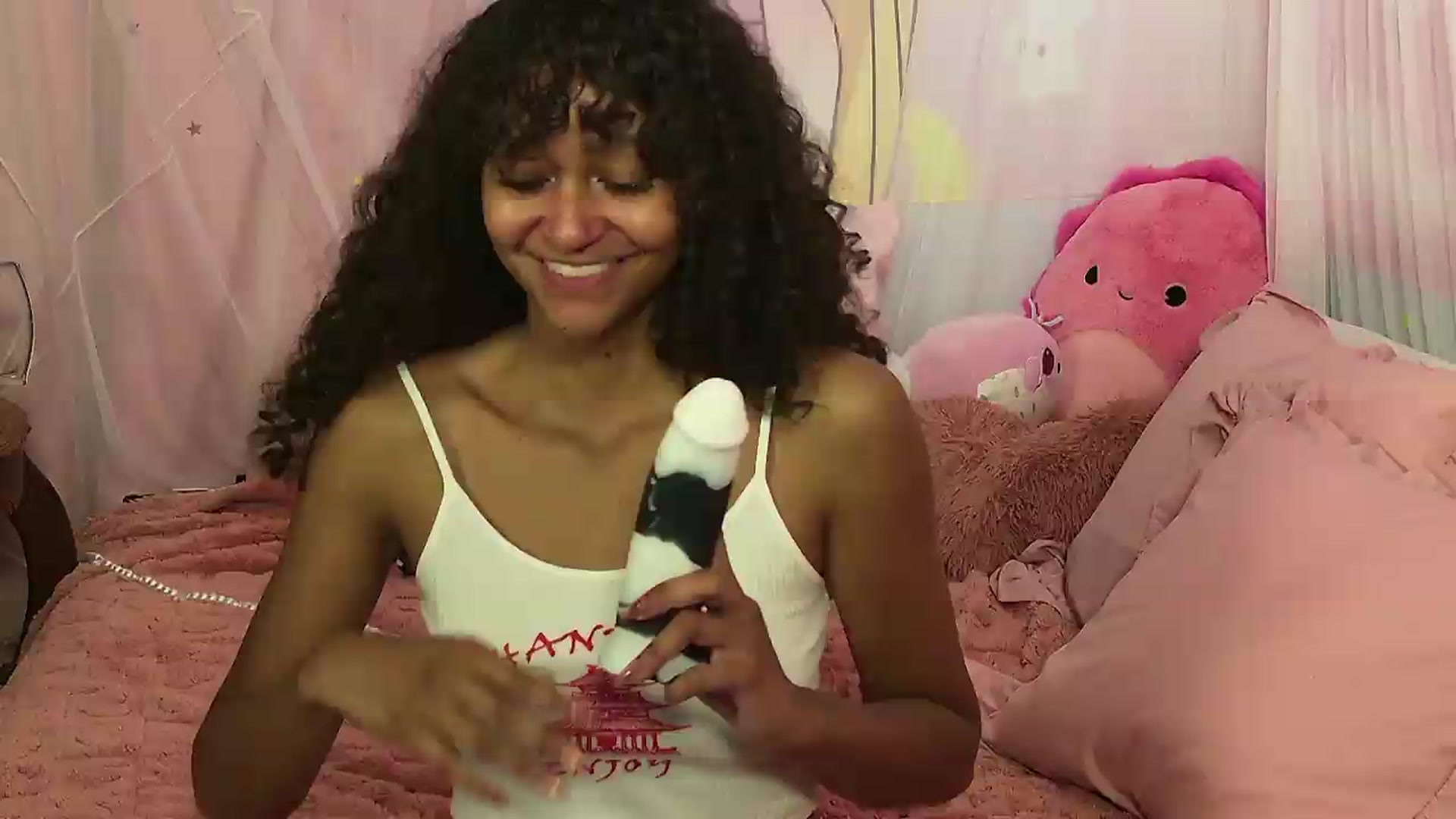 Gallery image thumbnail from MiaHart_'s myfreecams stream on, 06/23/2026, 24:29 image 7 of 20