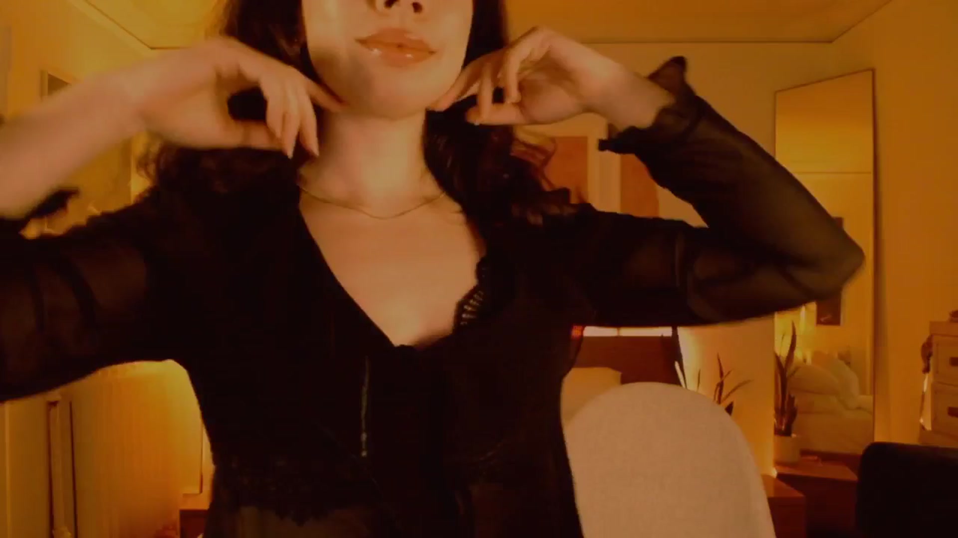 Gallery image thumbnail from MiaHathaway's myfreecams stream on, 02/21/2025, 04:39 image 15 of 20