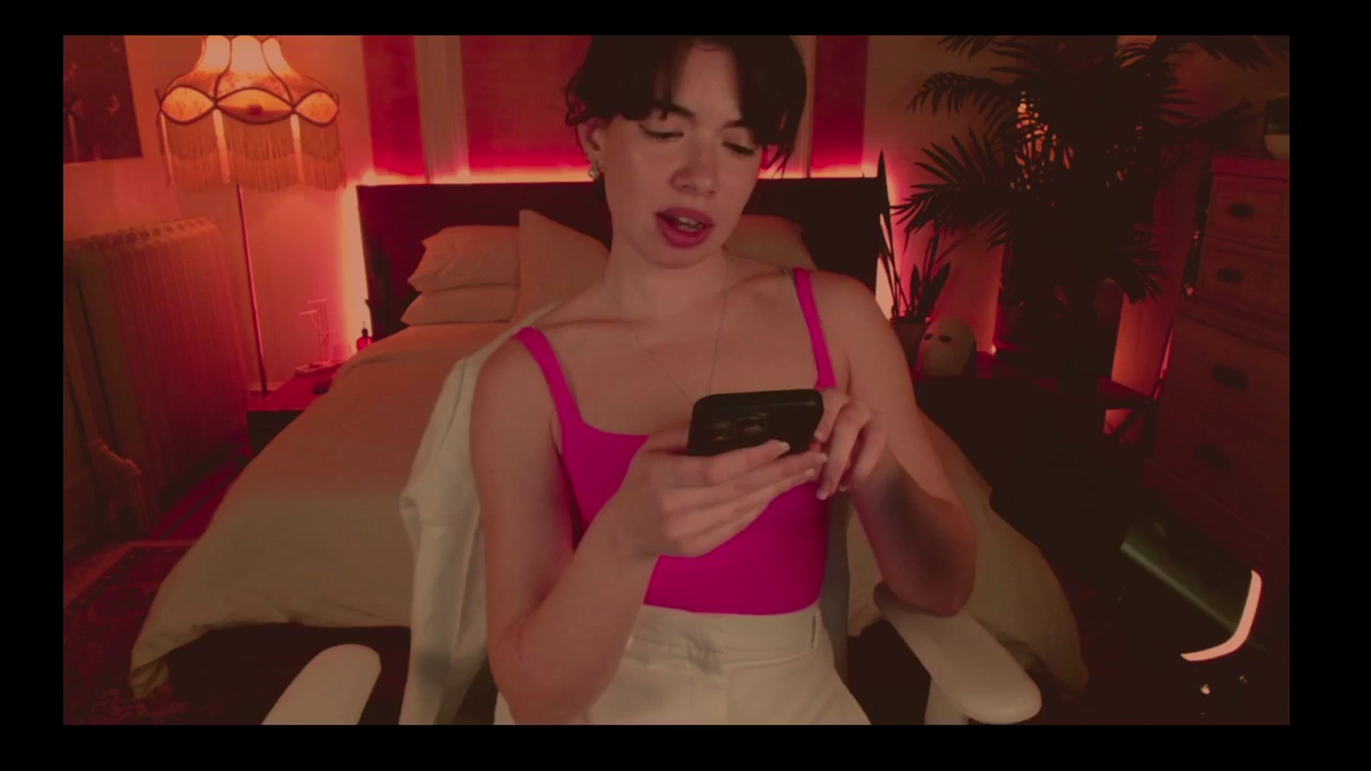 Gallery image thumbnail from MiaHathaway's myfreecams stream on, 02/22/2025, 07:17 image 12 of 20