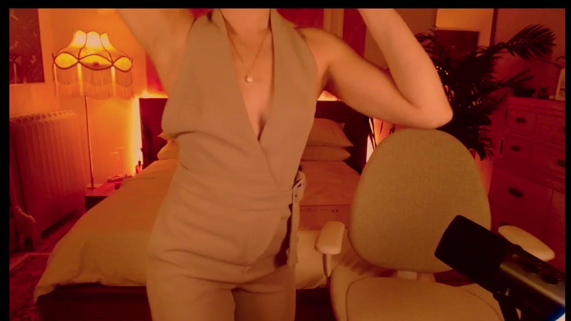 Gallery image thumbnail from MiaHathaway's myfreecams stream on, 02/23/2025, 06:55 image 6 of 20