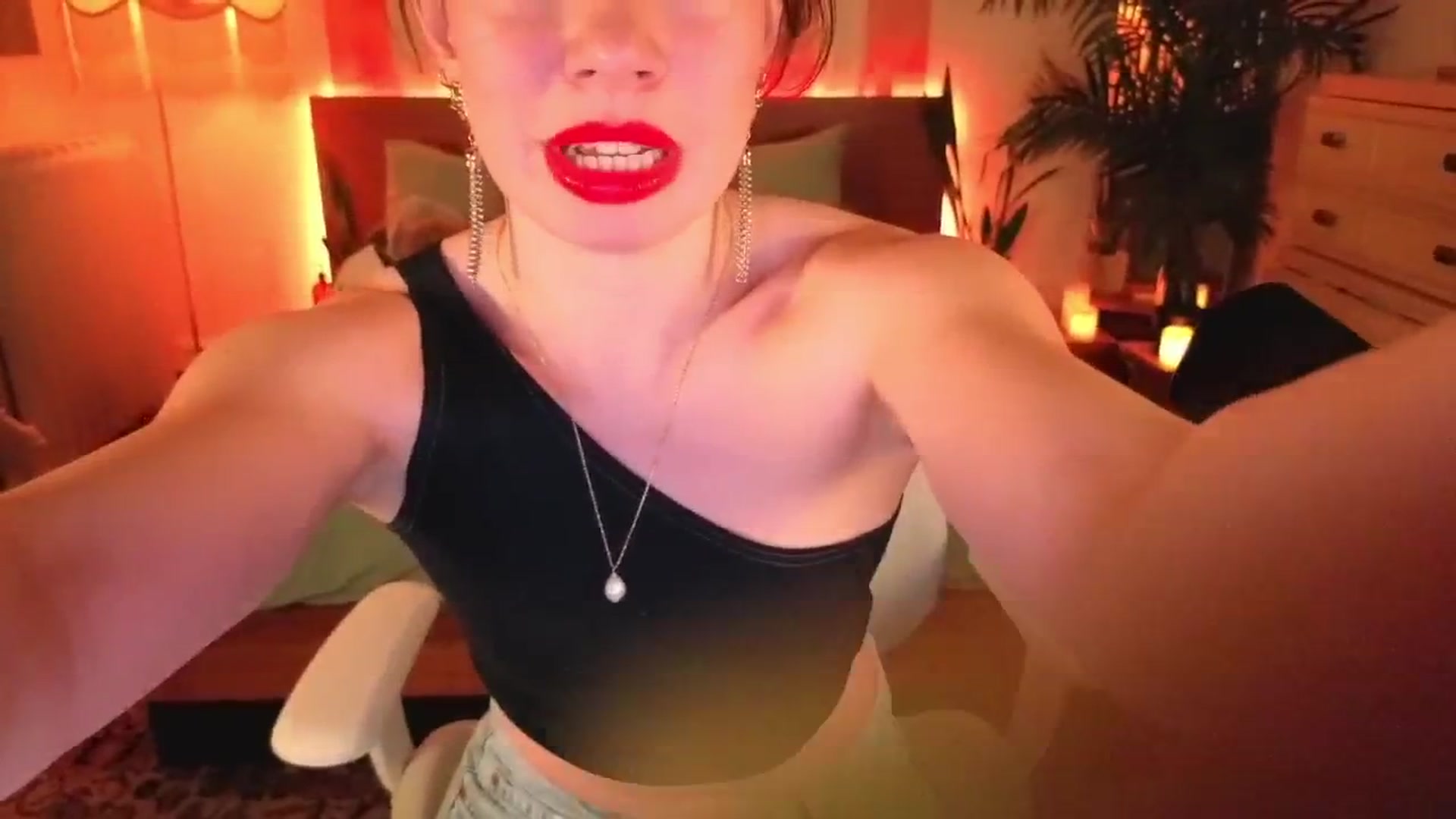Gallery image thumbnail from MiaHathaway's myfreecams stream on, 02/24/2025, 06:40 image 13 of 20