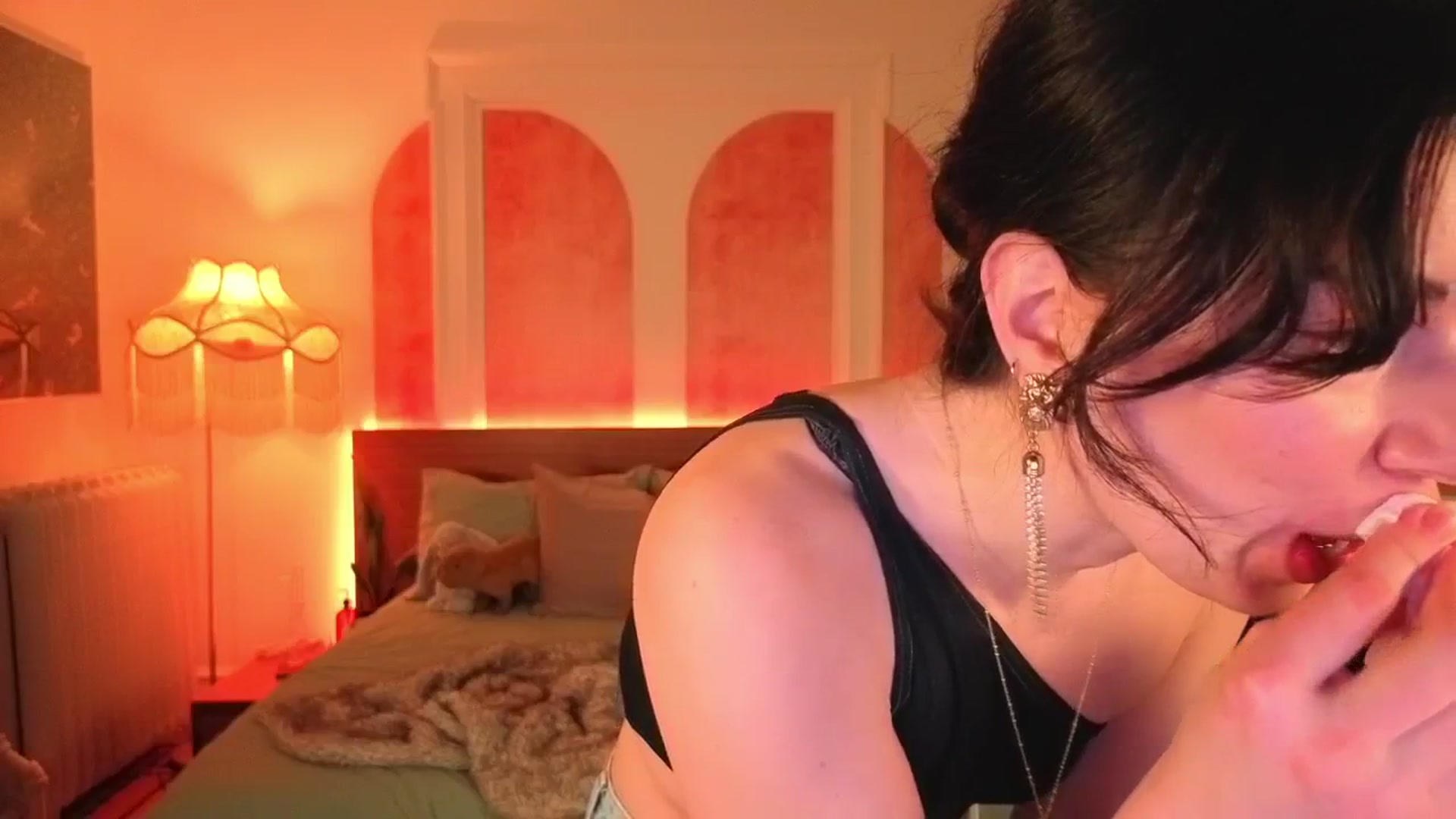 Gallery image thumbnail from MiaHathaway's myfreecams stream on, 02/24/2025, 06:40 image 9 of 20