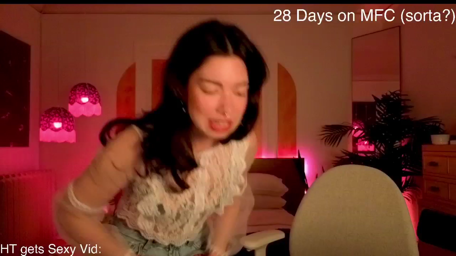 Gallery image thumbnail from MiaHathaway's myfreecams stream on, 03/21/2025, 02:08 image 6 of 20