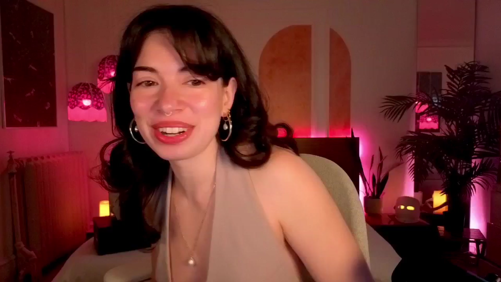 Gallery image thumbnail from MiaHathaway's myfreecams stream on, 03/28/2025, 05:45 image 1 of 20